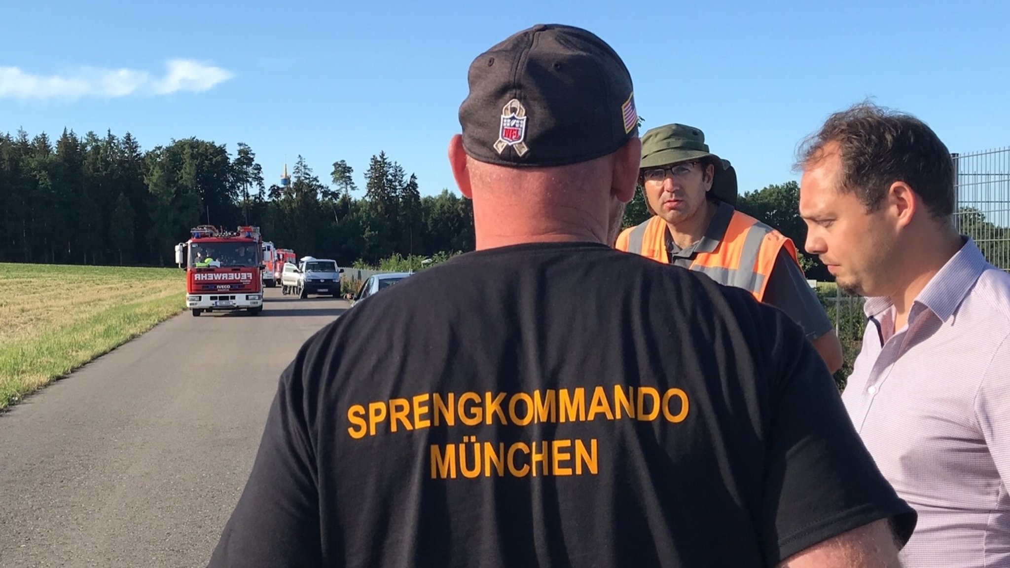 Das Sprengkommando München heute früh bei der Lagebesprechung