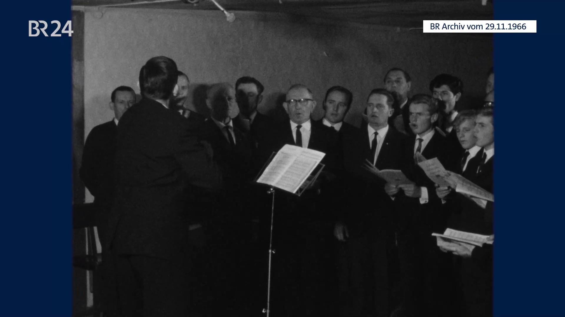 Männerchor beim Singen