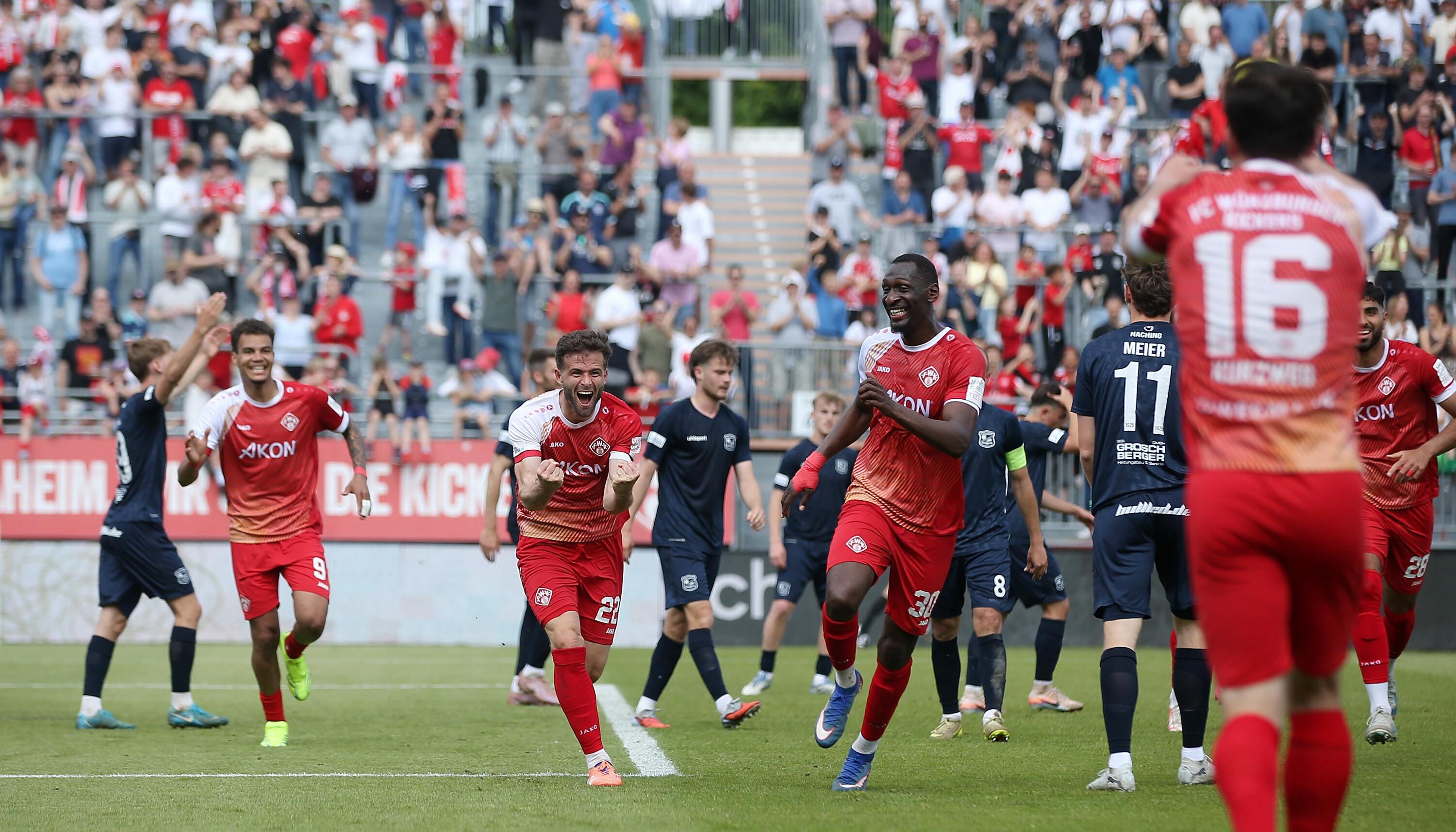 Spielszene Würzburger Kickers - SpVgg Unterhaching