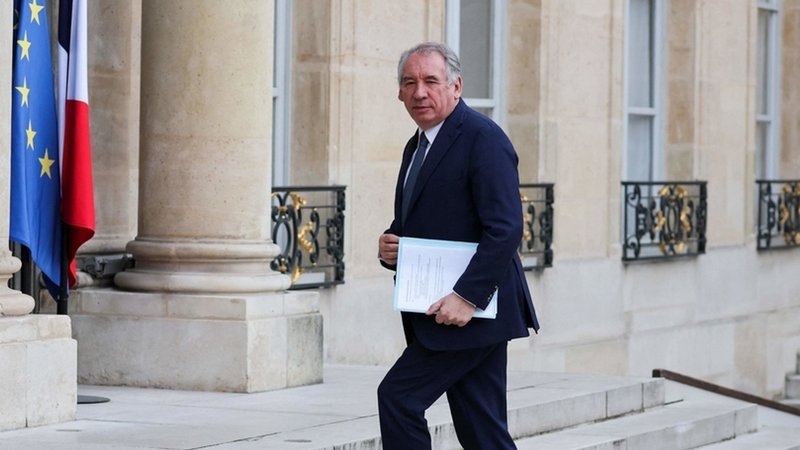 Francois Bayrou ist neuer Ministerpräsident Frankreichs. | Bild: dpa-Bildfunk/Thomas Samson Francois Bayrou ist neuer Ministerpräsident Frankreichs.
