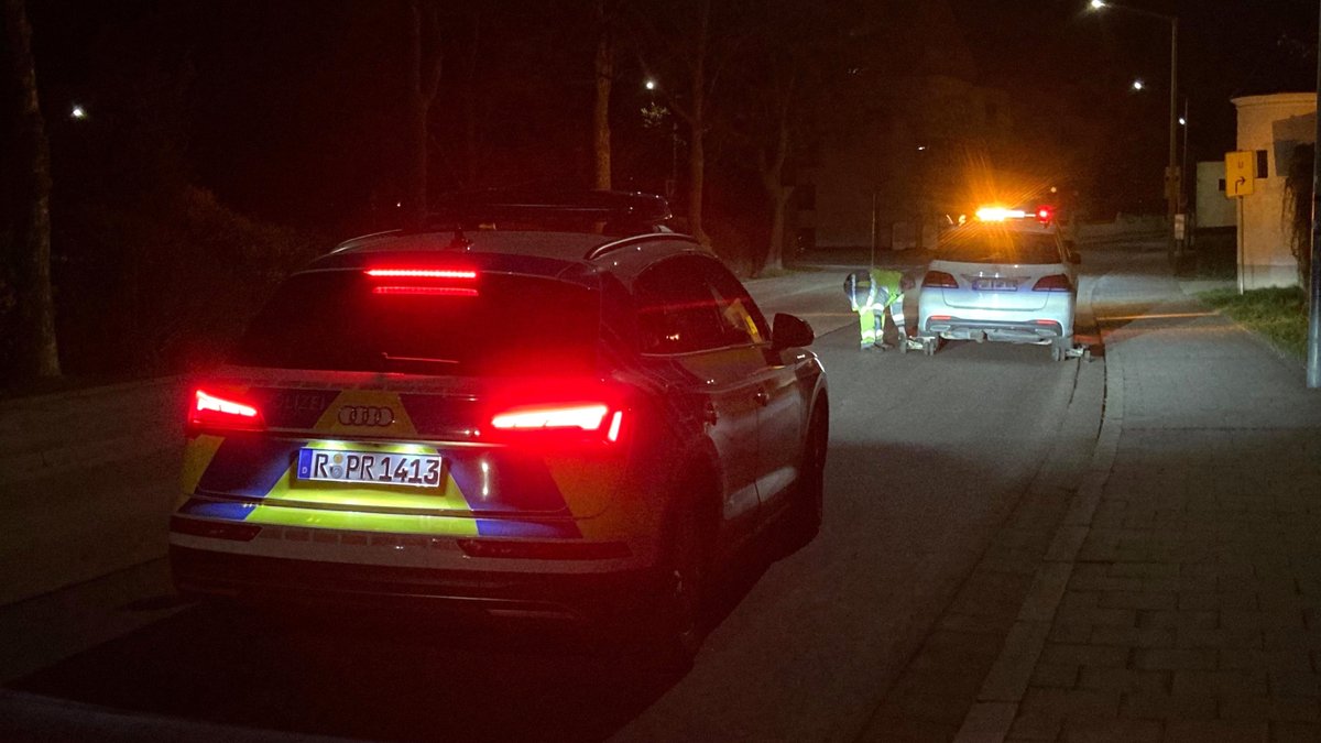 Hubschrauber und zehn Streifenwagen verfolgen flüchtenden Fahrer