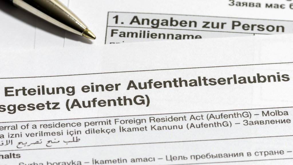 Ein Jahr Chancen-Aufenthaltsrecht: Über 47.000 Anträge genehmigt | BR24