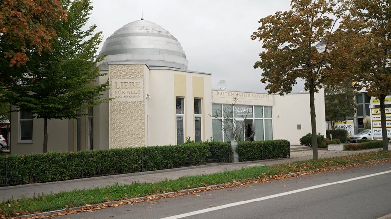 Baitunnaseer Moschee in Augsburg-Oberhausen - einem Stadtteil mit hohem Migrationsanteil. | Bild: BR Baitunnaseer Moschee in Augsburg-Oberhausen - einem Stadtteil mit hohem Migrationsanteil.