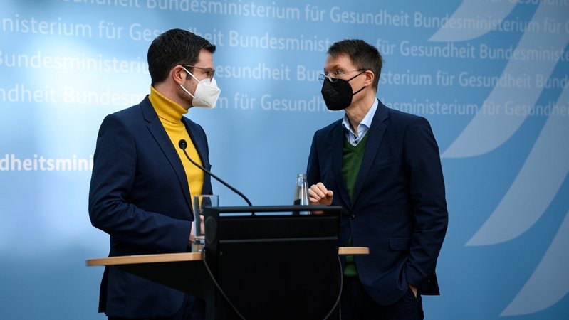 Pressekonferenz der Minister Lauterbach und Buschmann