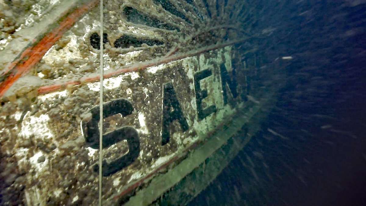 Auf dem versunkenen Wrack der "Säntis" ist der Schriftzug gut zu erkennen. Aufgenommen von einem Unterwasser-Roboter.