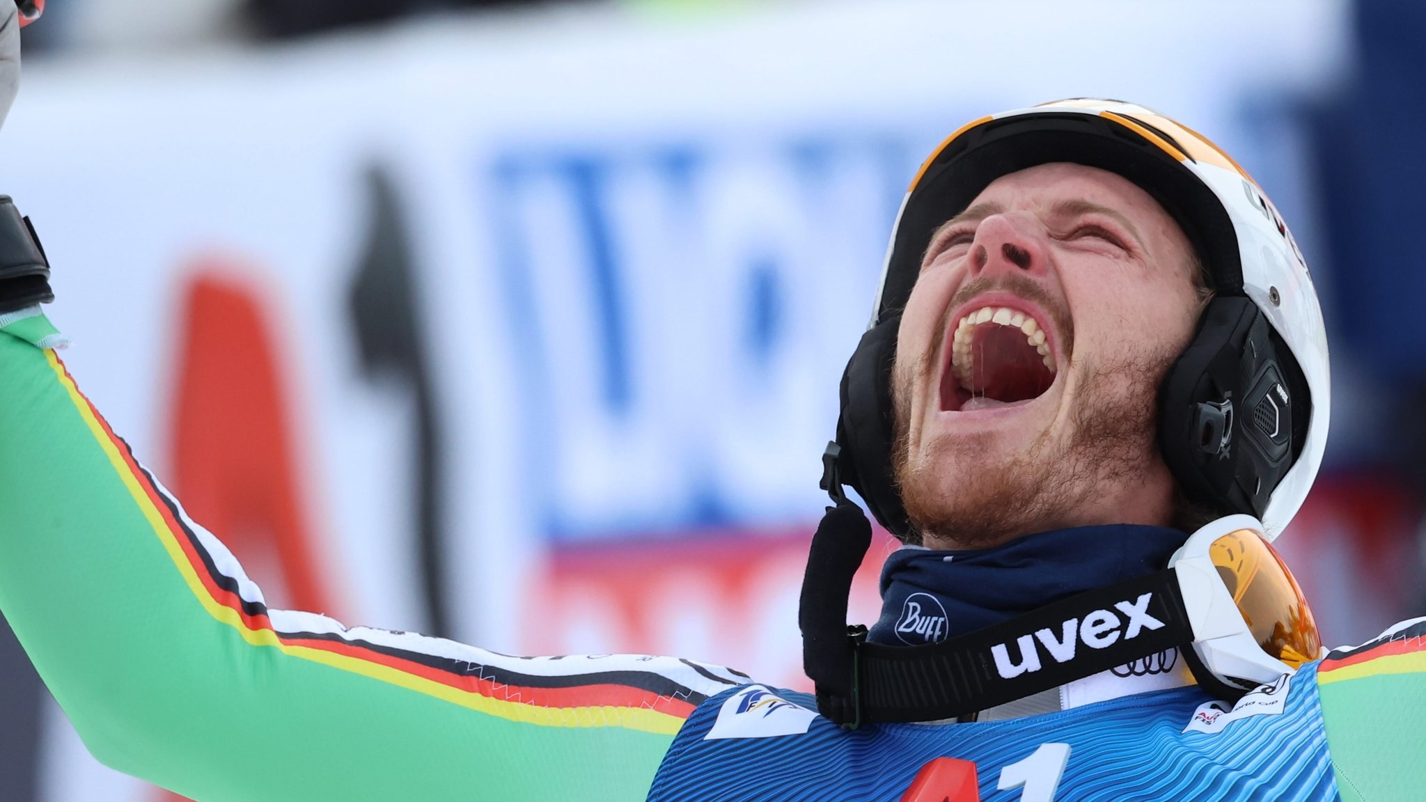 Gondel, Gams und Schladming-Krone: Straßer jubelt in einer Tour