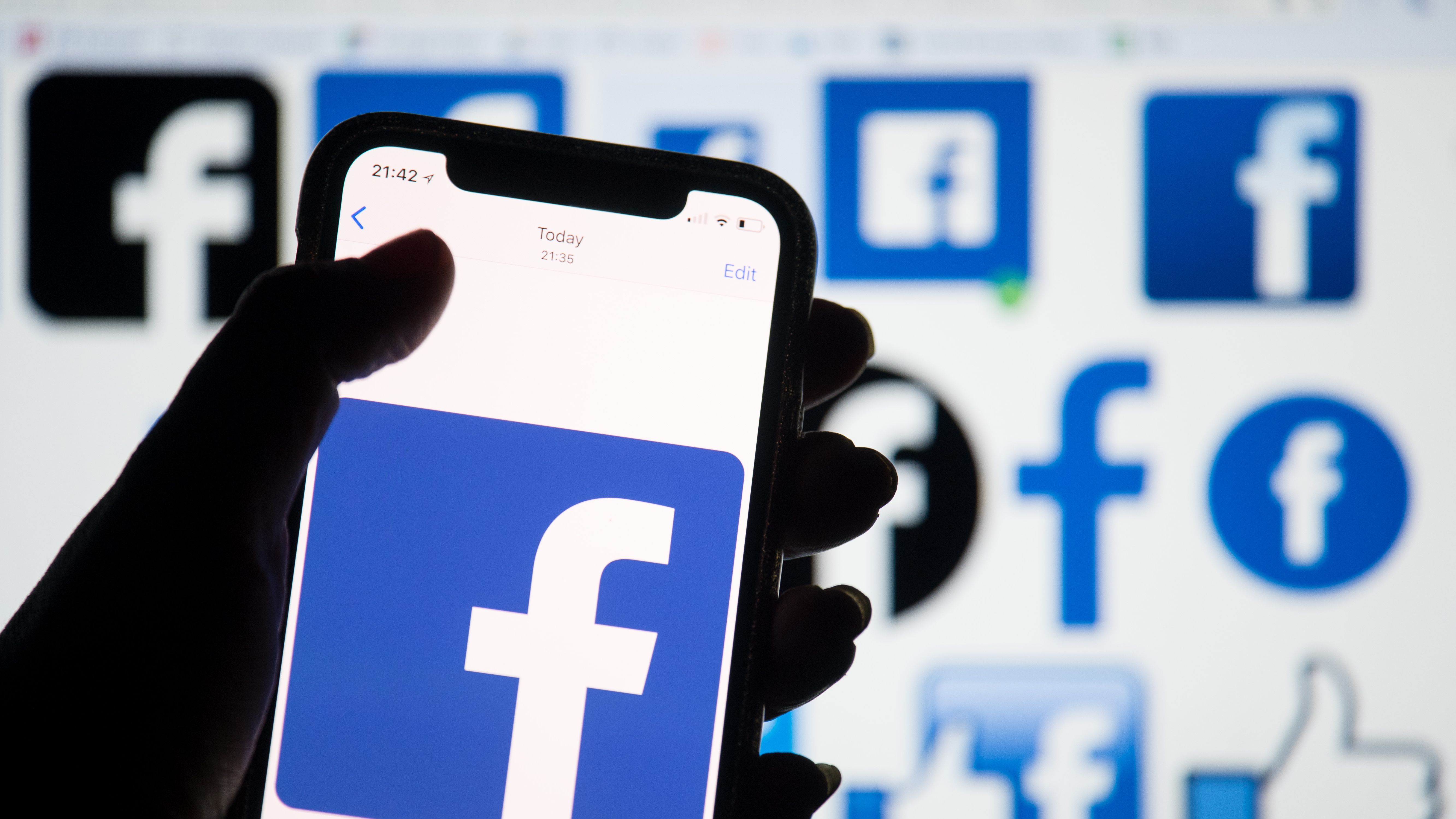 Facebook Gibt Nutzern Mehr Kontrolle Uber Daten Br24