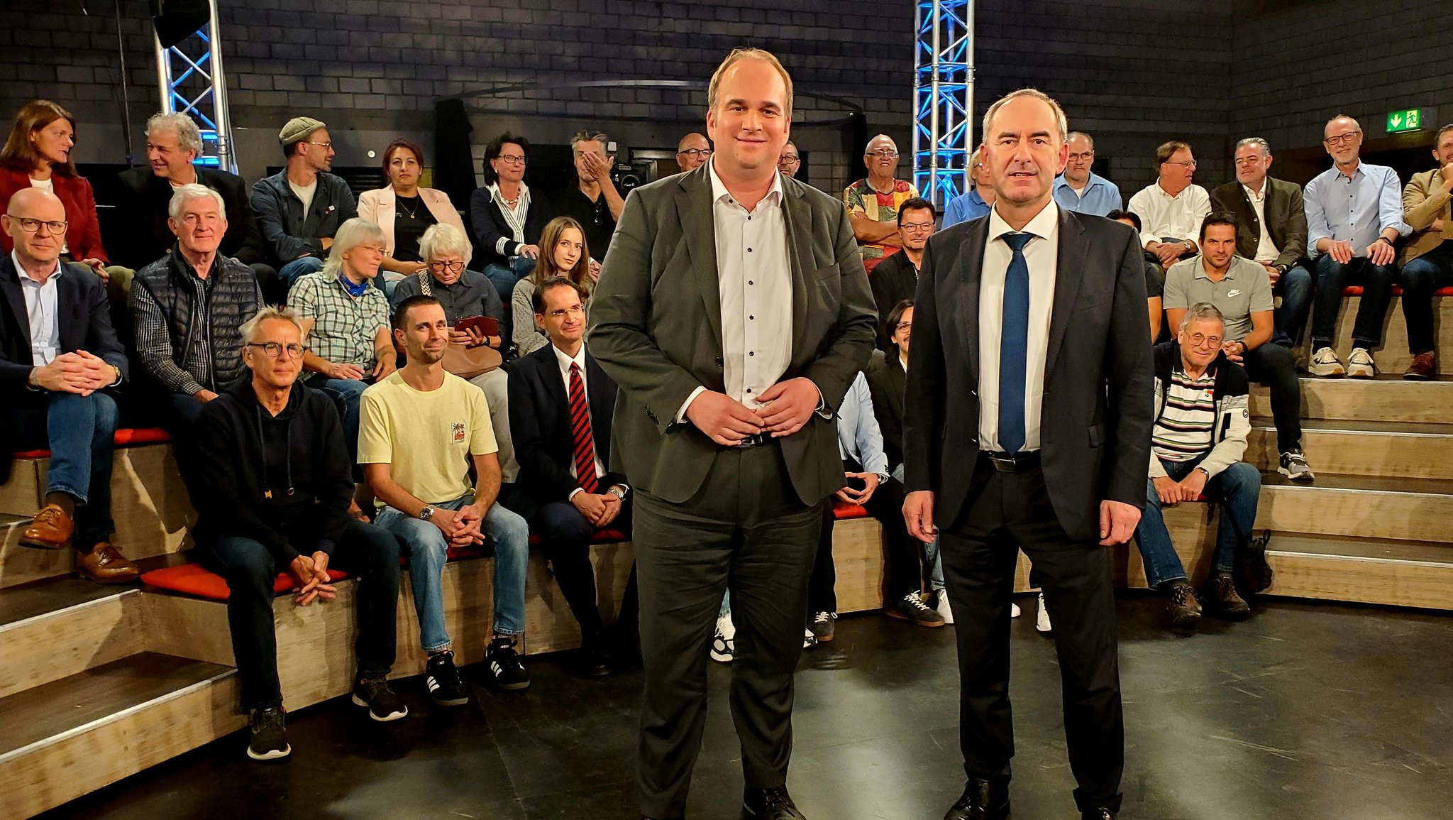 Aiwanger zur Automobilkrise: "Müssen wieder besser werden"