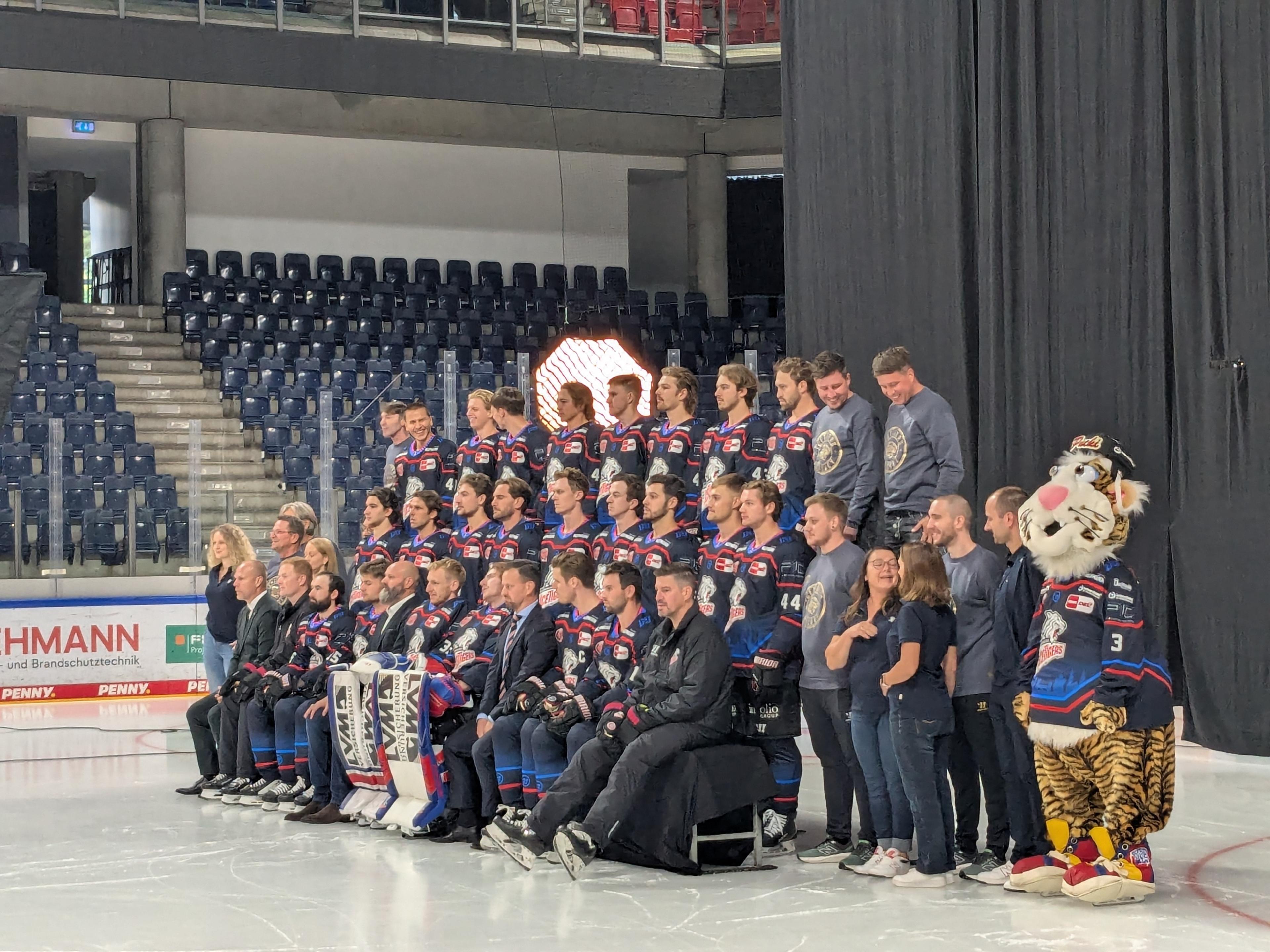 Die Nürnberg Ice Tigers beim Fototermin 2025/26