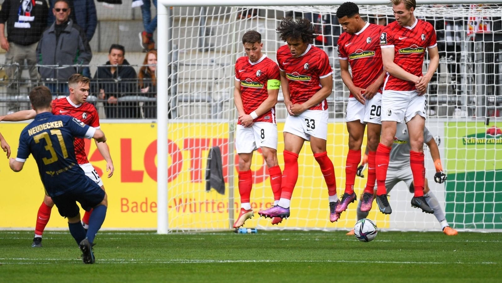 SC Freiburg II gegen 1860 München