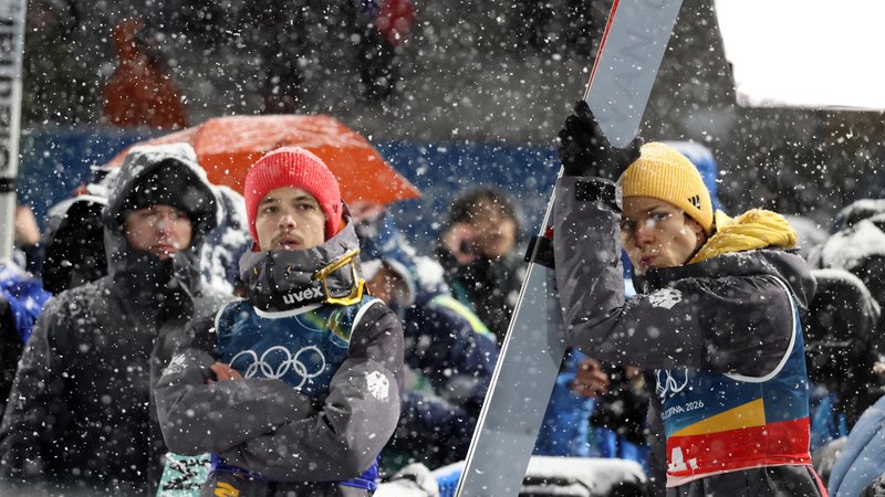 Die enttäuschten Gesichter von Raimund Philipp (SC Oberstdorf) und Andreas Wellinger (SC Ruhpolding). | Bild: picture alliance / johapress | Joachim Hahne Die enttäuschten Gesichter von Raimund Philipp (SC Oberstdorf) und Andreas Wellinger (SC Ruhpolding).