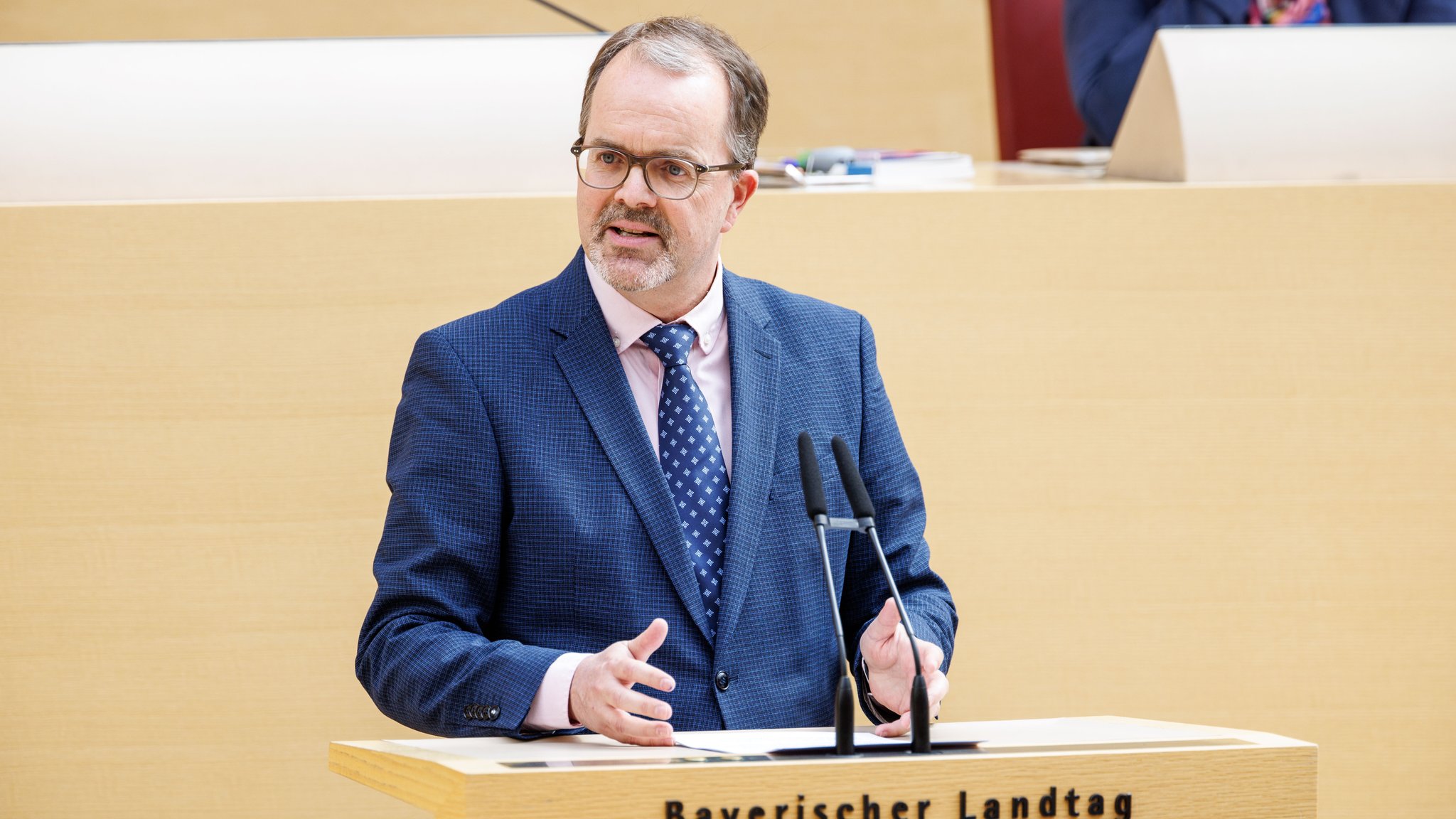 Markus Rinderspacher (SPD), Vizepräsident des Bayerischen Landtags, spricht in der 16. Plenarsitzung des Bayerischen Landtags.