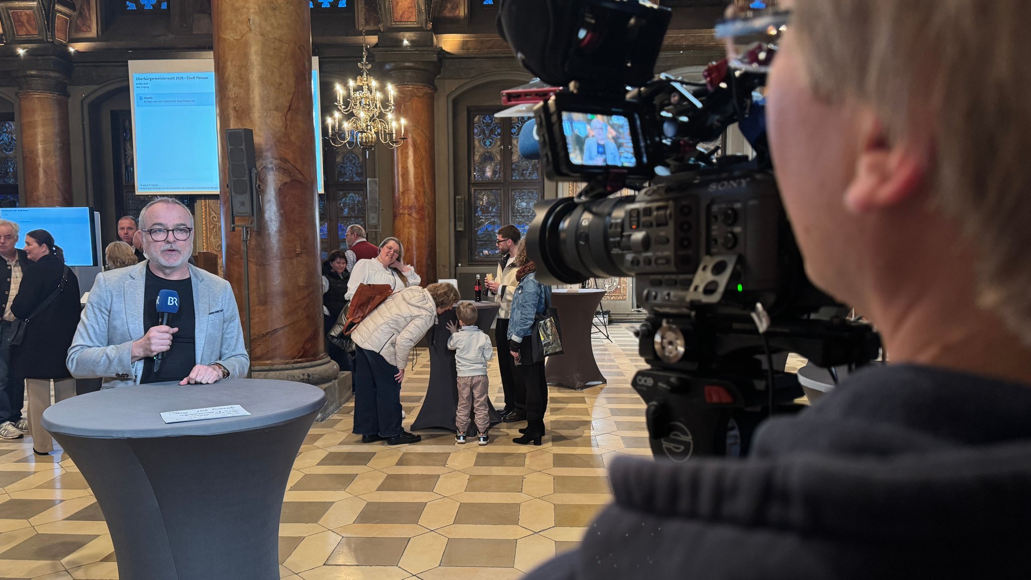 Live-Bild von der Auszählung in Passau.