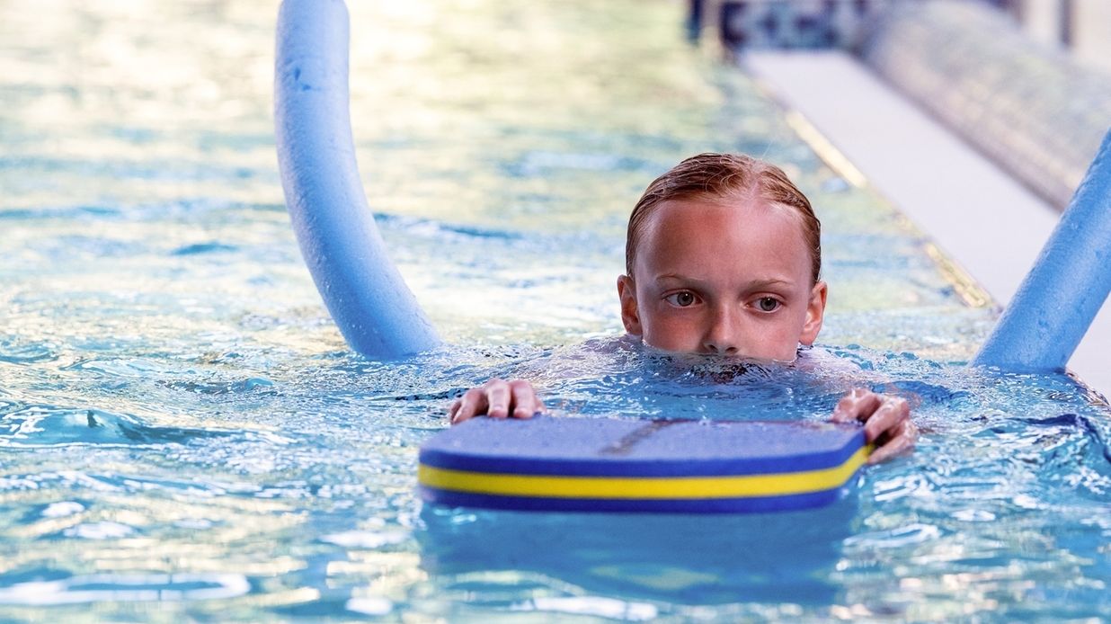 Badersterben Darum Schwimmen Grundschulkinder So Schlecht Br24
