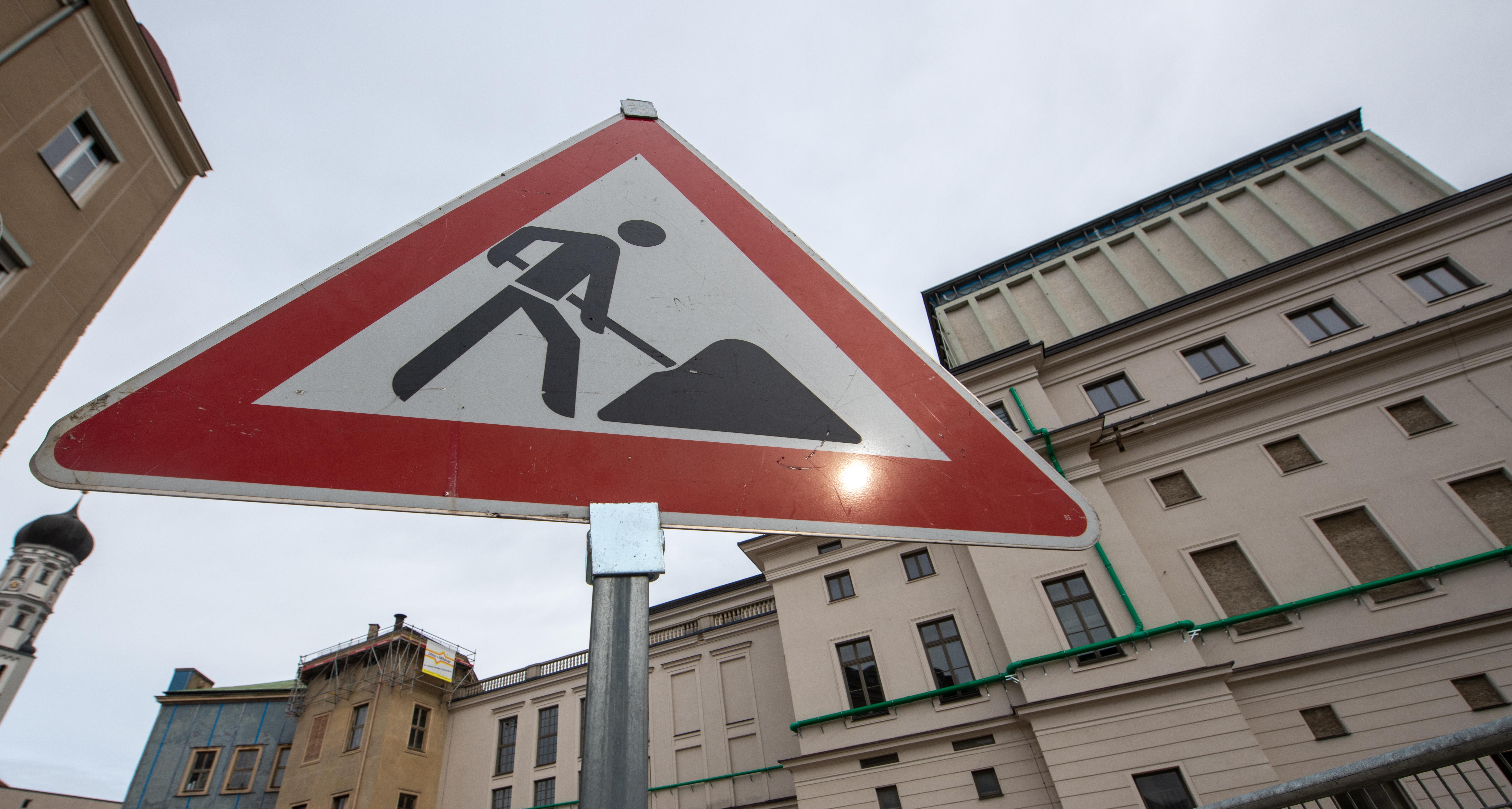 Archivbild: Großbaustelle Theatersanierung - auch finanziell.