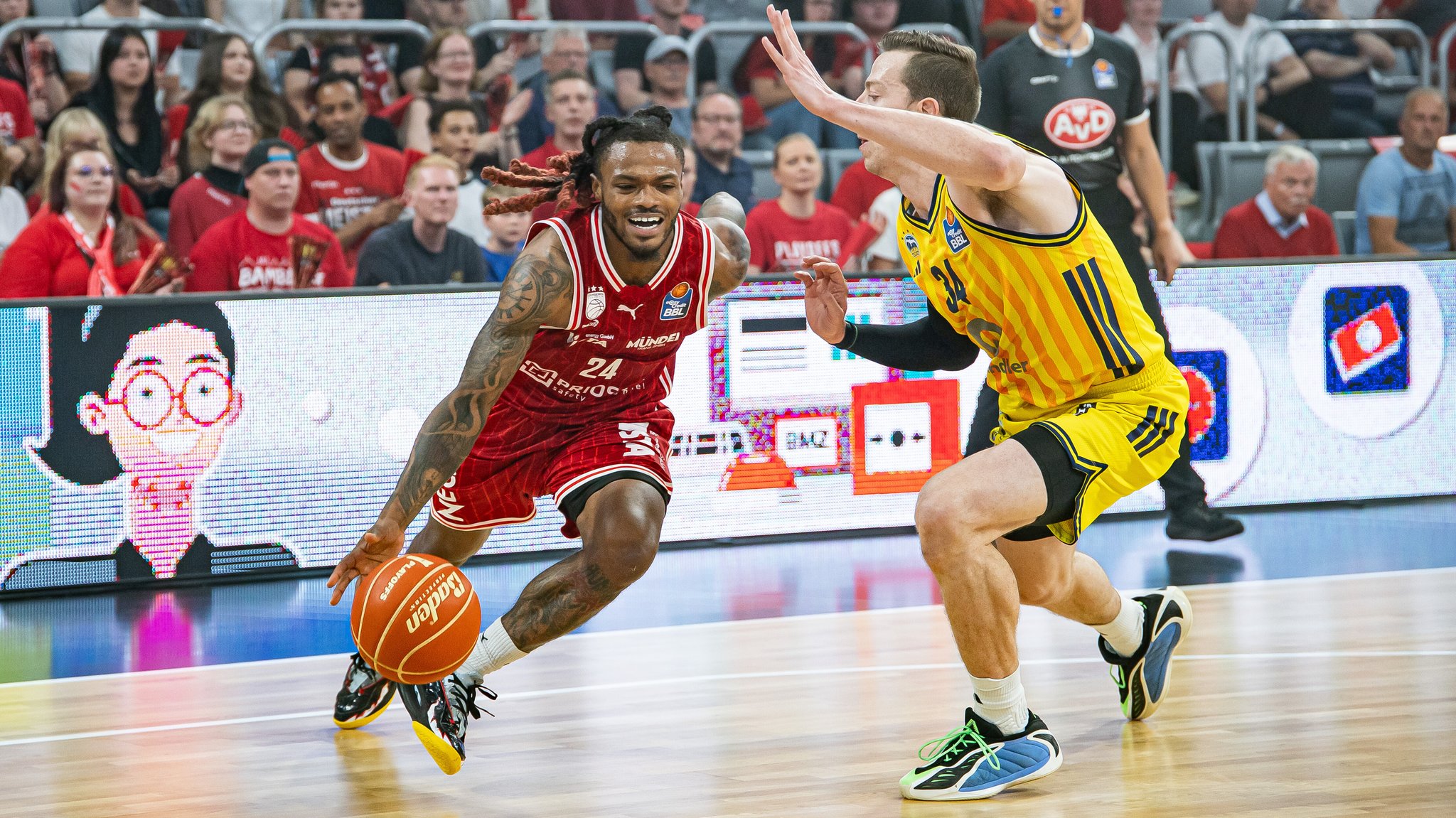 Mit 20 Punkten bester Werfer der Bamberg Baskets: Cobe Williams | Bild: picture alliance/dpa | Daniel Löb Mit 20 Punkten bester Werfer der Bamberg Baskets: Cobe Williams