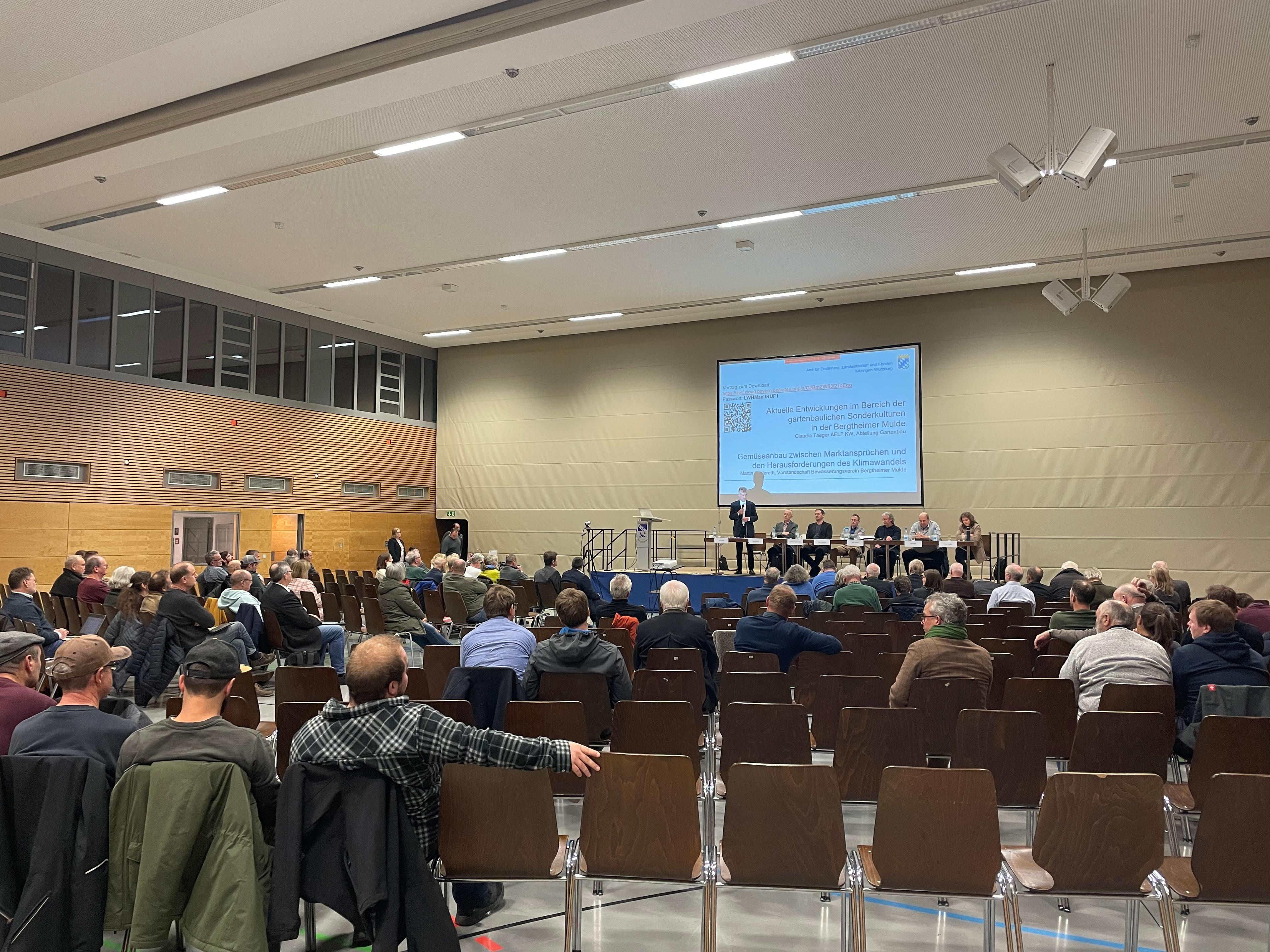 Bürgerversammlung zum Landschaftswasserhaushaltsmodell für die Bergtheimer Mulde, Dezmeber 2023