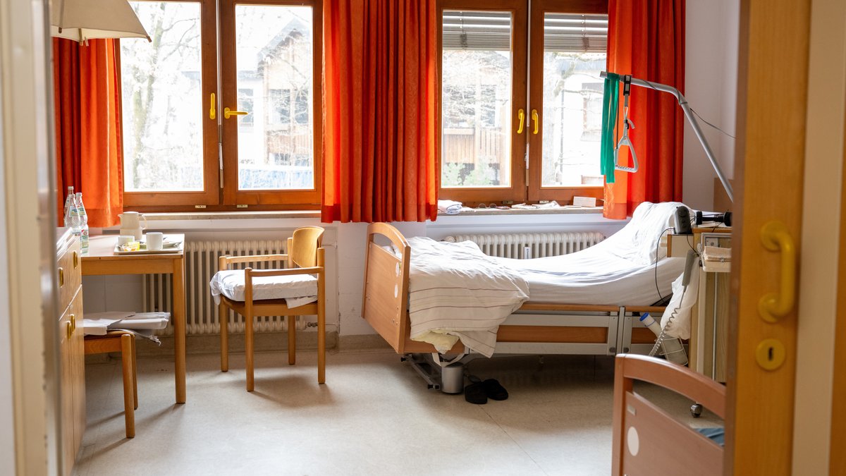 GKV-Chef: Pflegeheime könnten um 500 Euro günstiger werden