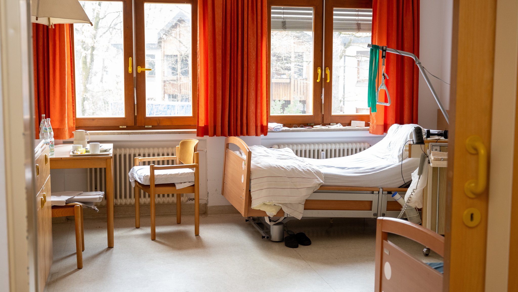 GKV-Chef: Pflegeheime könnten um 500 Euro günstiger werden