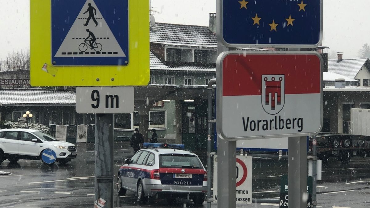Osterreichische Grenzkontrollen Fuhren Zu Wartezeiten Bei Lindau Br24