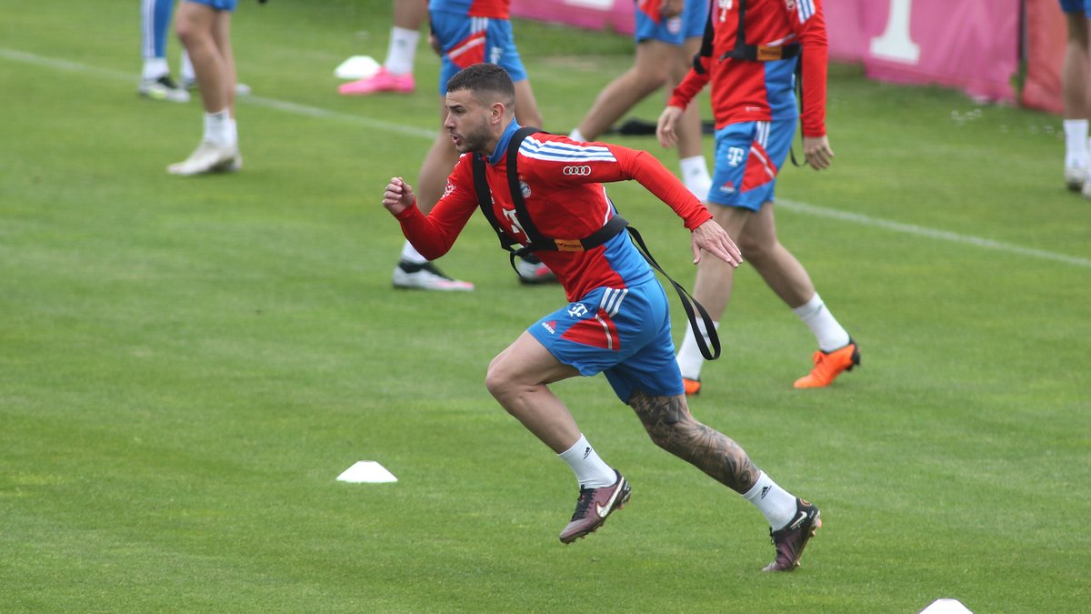 Zuletzt verletzt - bald in Paris? Gerüchte um FCB-Star Hernández