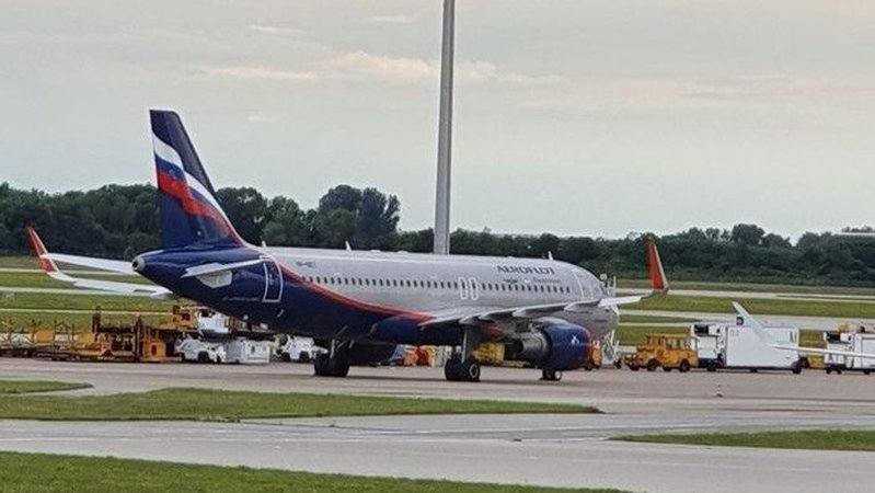 Die russische Aeroflot-Maschine war gut zwei Jahre am Flughafen München "gestrandet". | Bild: BR / Birgit Grundner Die russische Aeroflot-Maschine war gut zwei Jahre am Flughafen München "gestrandet".
