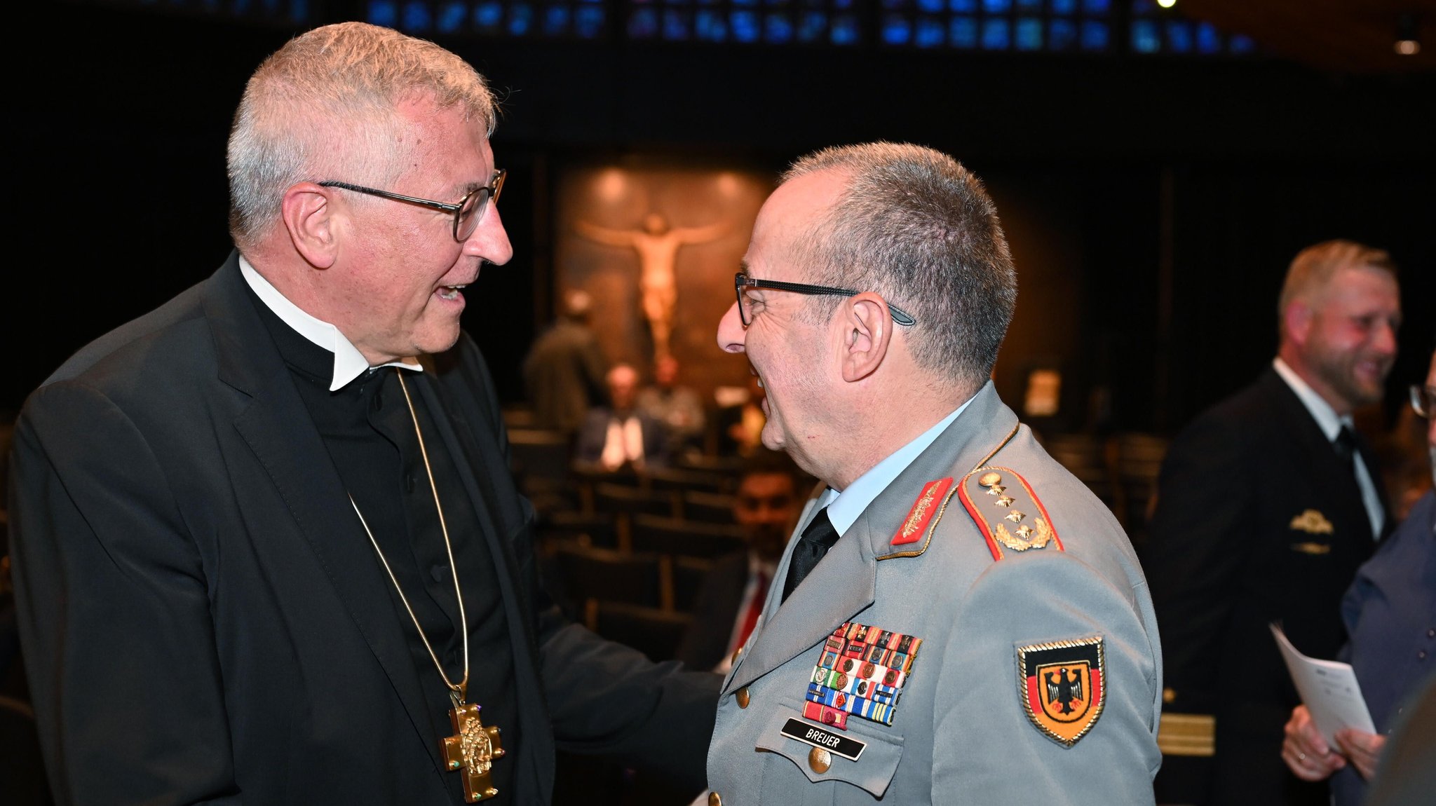 Militärbischof Bernhard Felmberg 2025 bei einer Festveranstaltung mit General Carsten Breuer