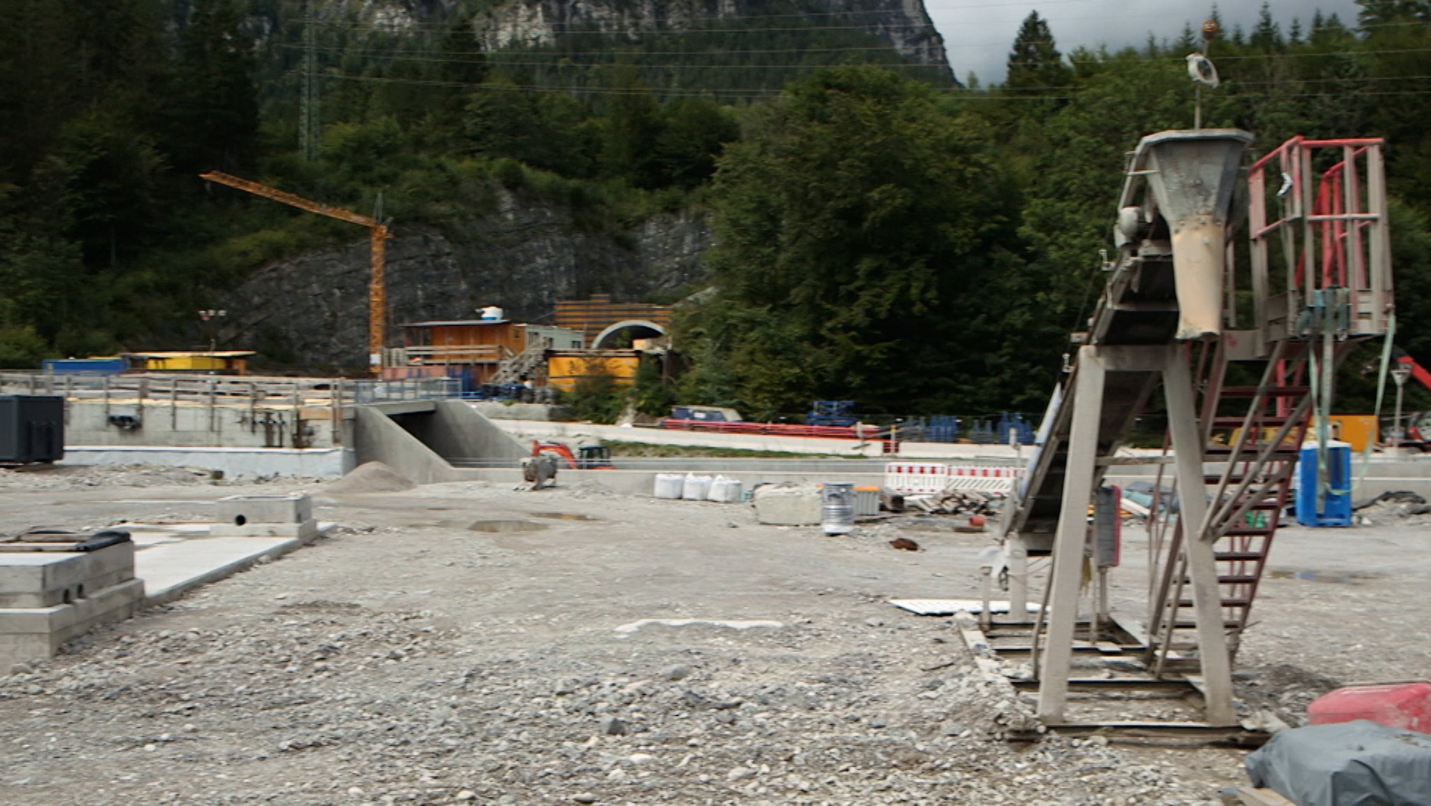 Beim Kramertunnel bei Garmisch-Partenkirchen gibt es derzeit einen Baustopp. 