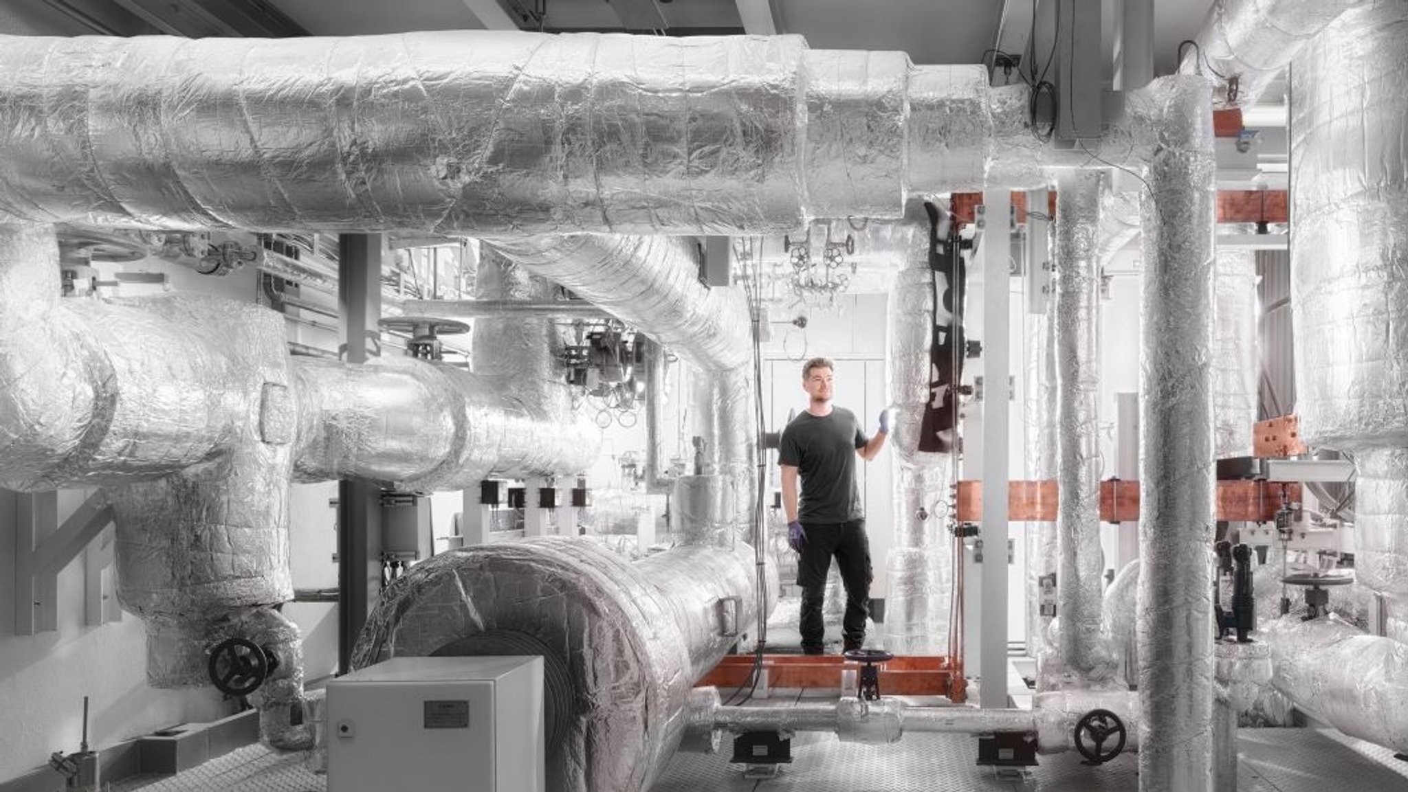 Die Forschungsanlage COSMOS-H am KIT. Sie ermöglicht Energieforschungsexperimente unter realen Kraftwerksbedingungen.