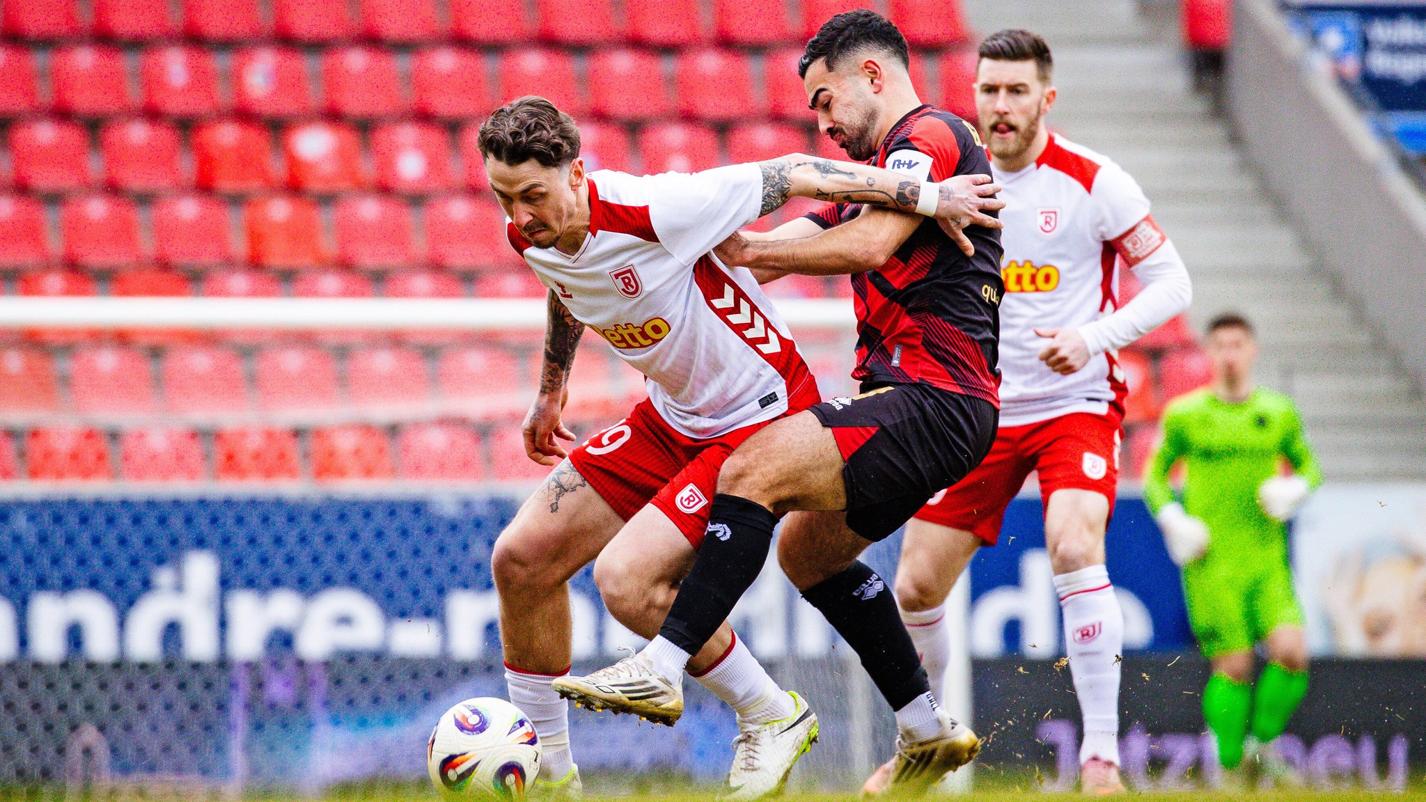 Sieg gegen Wiesbaden: Regensburg zurück in der Erfolgsspur