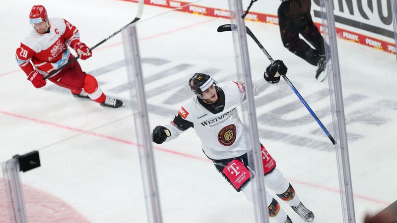 Spielszene aus der Partie Deutschland - Dänemark | Bild: dpa-Bildfunk/Daniel Löb Spielszene aus der Partie Deutschland - Dänemark