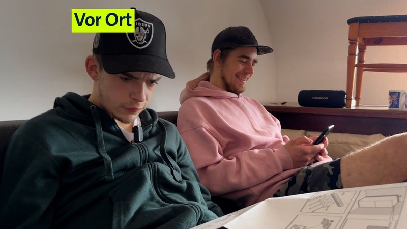 Paul und Benny, Anfang 20, bekommen mit dem Platz im Wohnprojekt eine einmalige Chance. | Bild: BR/ Carolin Hasenauer Paul und Benny, Anfang 20, bekommen mit dem Platz im Wohnprojekt eine einmalige Chance.