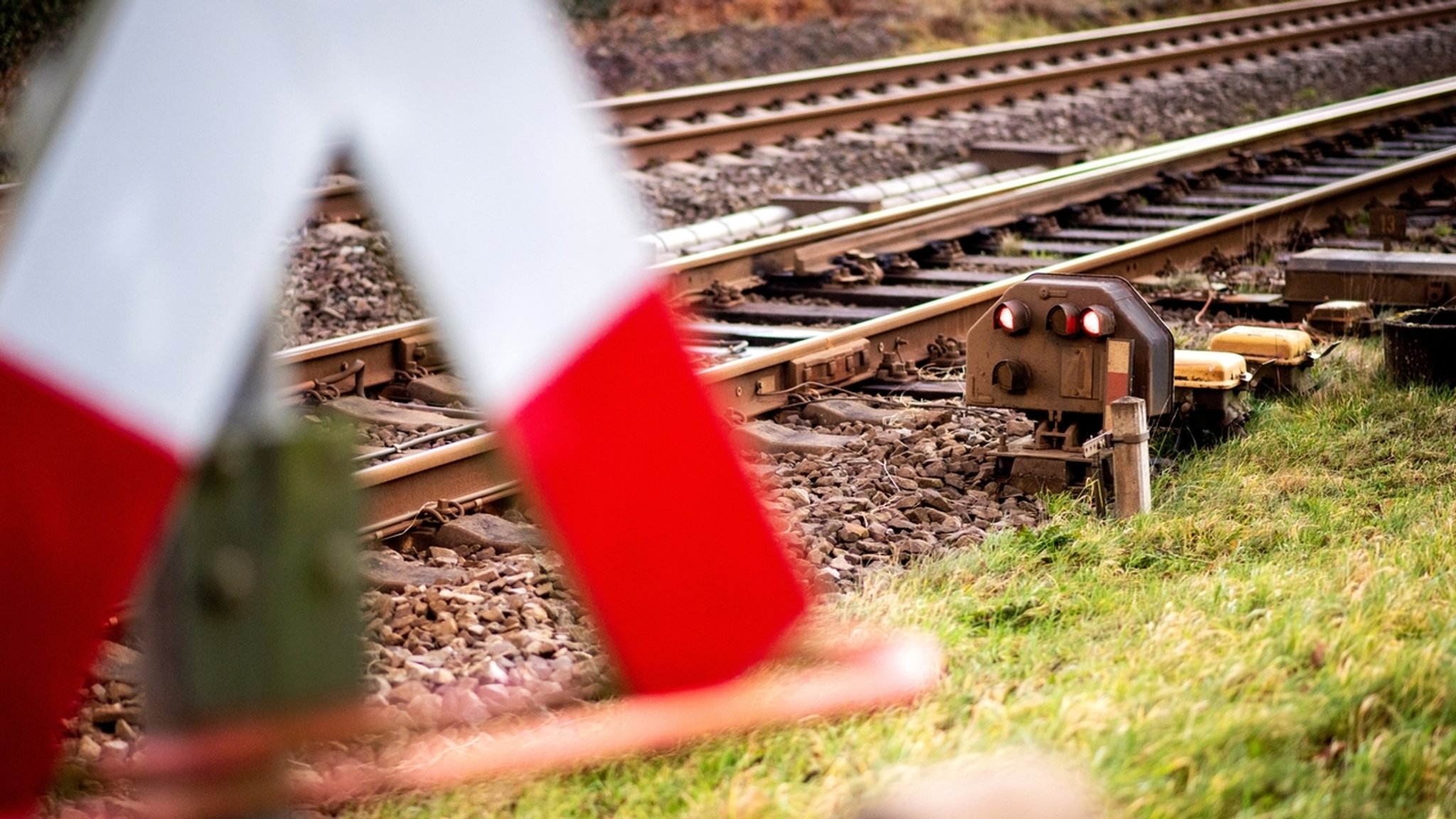 Marode Schienen, verspätete Züge, verärgerte Passagiere  