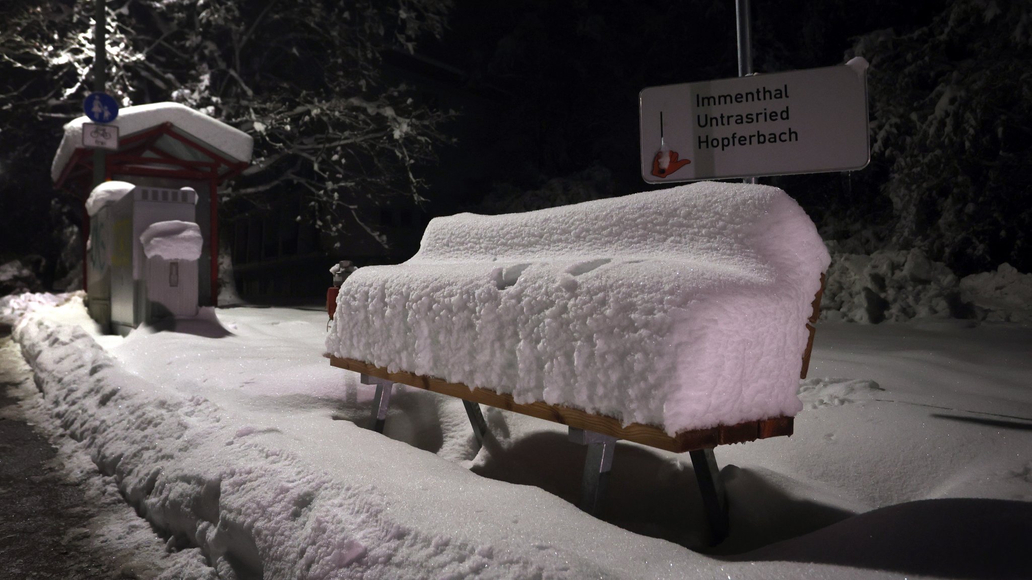 Wintereinbruch in Bayern: Eis und Schnee