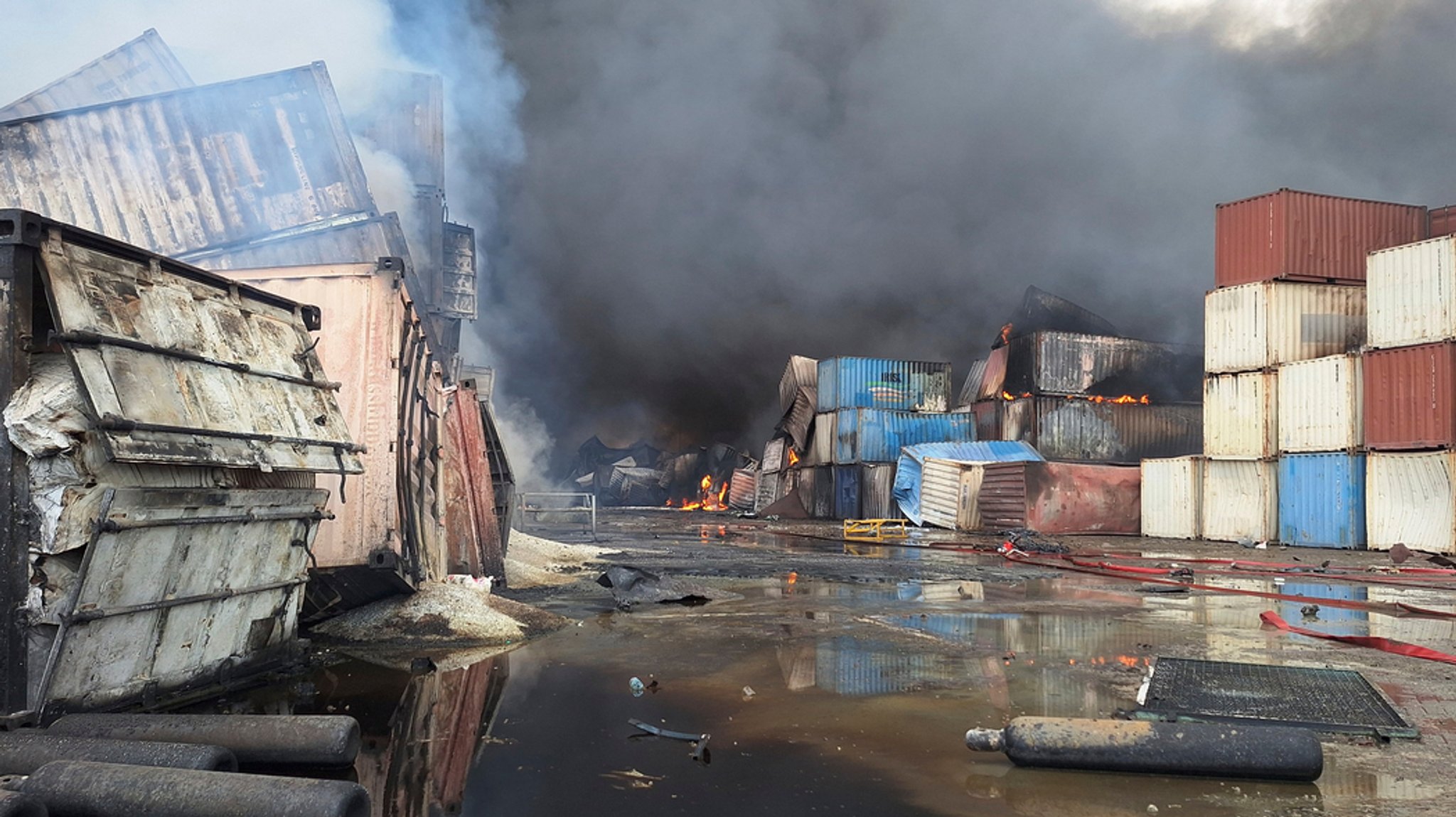 Explosion an iranischem Hafen: Mehrere Tote und Hunderte Verletzte 