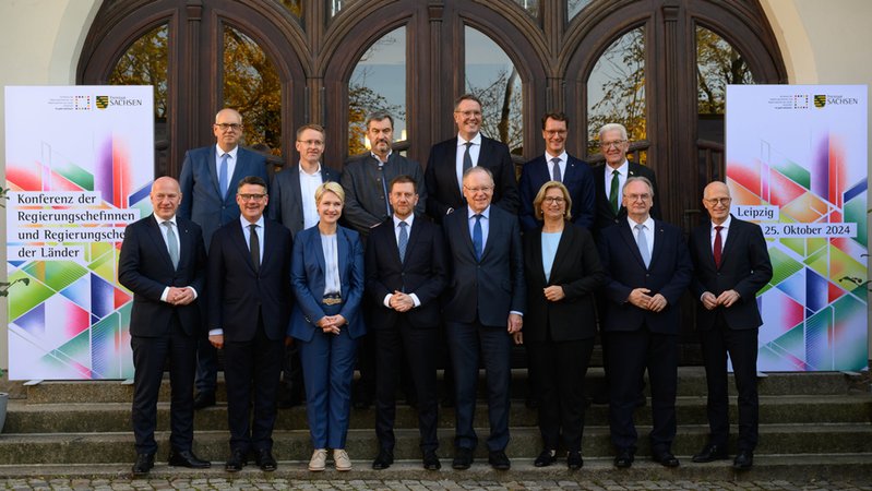 Ministerpräsidentenkonferenz in Leipzig | Bild: dpa-Bildfunk/Hendrik Schmidt Ministerpräsidentenkonferenz in Leipzig