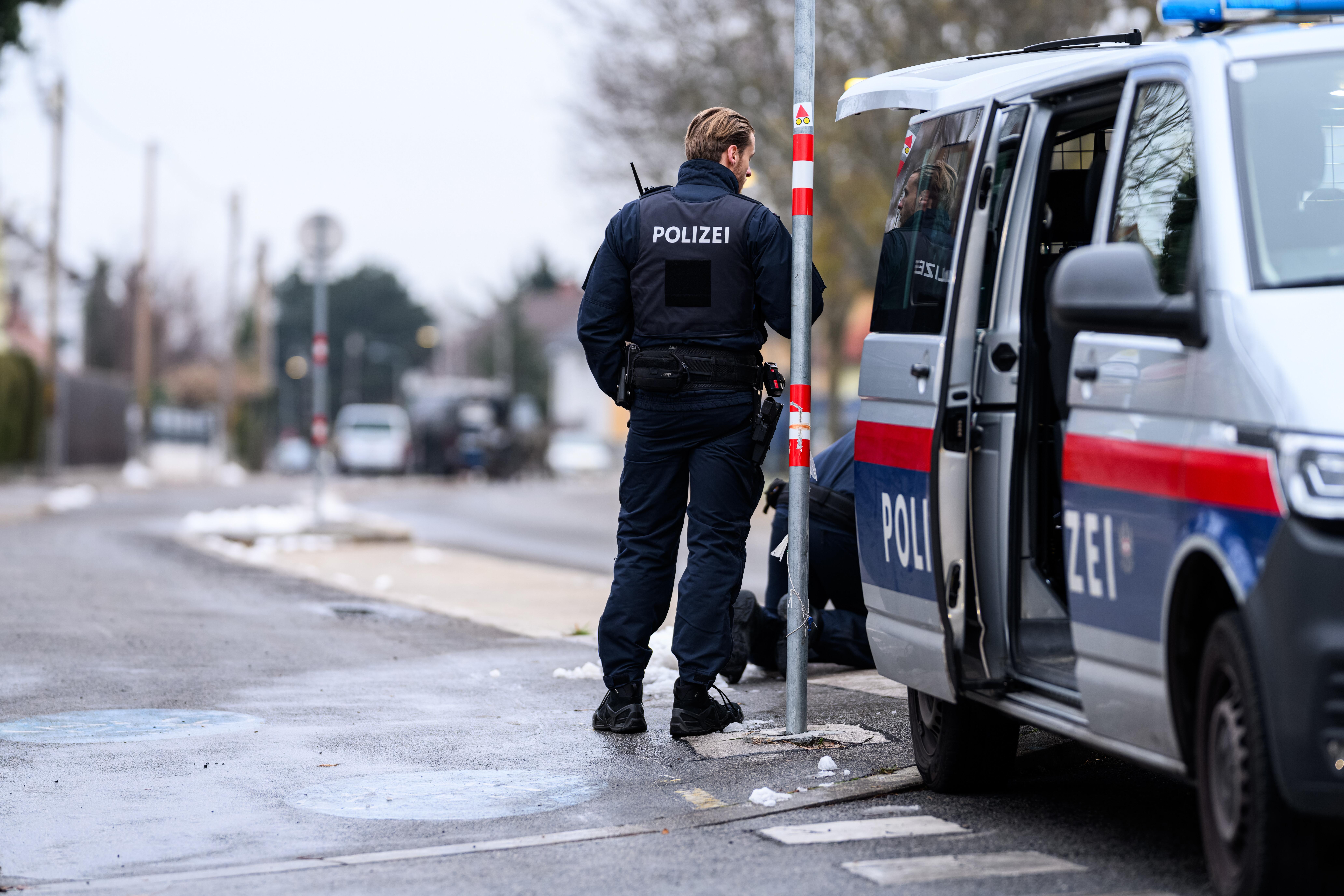 (Symbolbild) Polizist in Wien