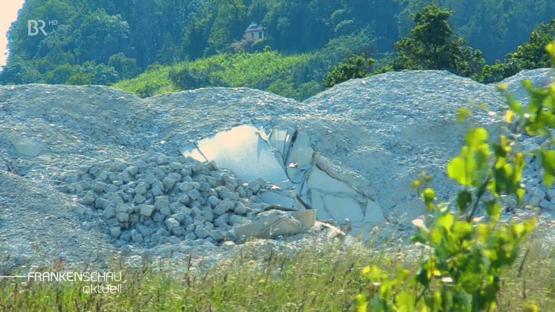 Ein alter Gipsabbau der Firma Knauf bei Sugenheim. | Bild: BR Ein alter Gipsabbau der Firma Knauf bei Sugenheim.