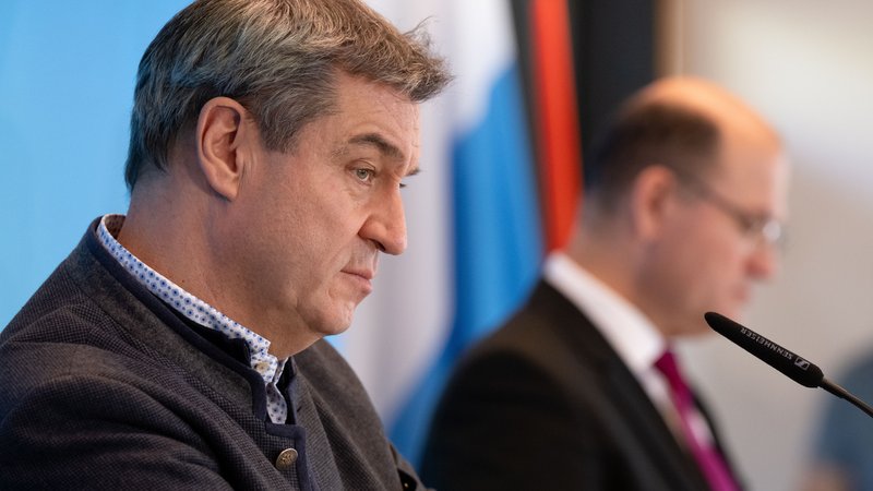 Markus Söder (CSU, l), Ministerpräsident von Bayern, und Albert Füracker (CSU) | Bild: picture alliance/dpa | Sven Hoppe Markus Söder (CSU, l), Ministerpräsident von Bayern, und Albert Füracker (CSU)