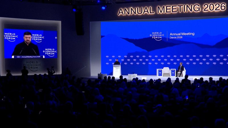 In den Verhandlungen um einen Waffenstillstand in der Ukraine kündigte Präsident Selensky ein mögliches Dreiertreffen an. | Bild: Bayerischer Rundfunk 2026 In den Verhandlungen um einen Waffenstillstand in der Ukraine kündigte Präsident Selensky ein mögliches Dreiertreffen an.