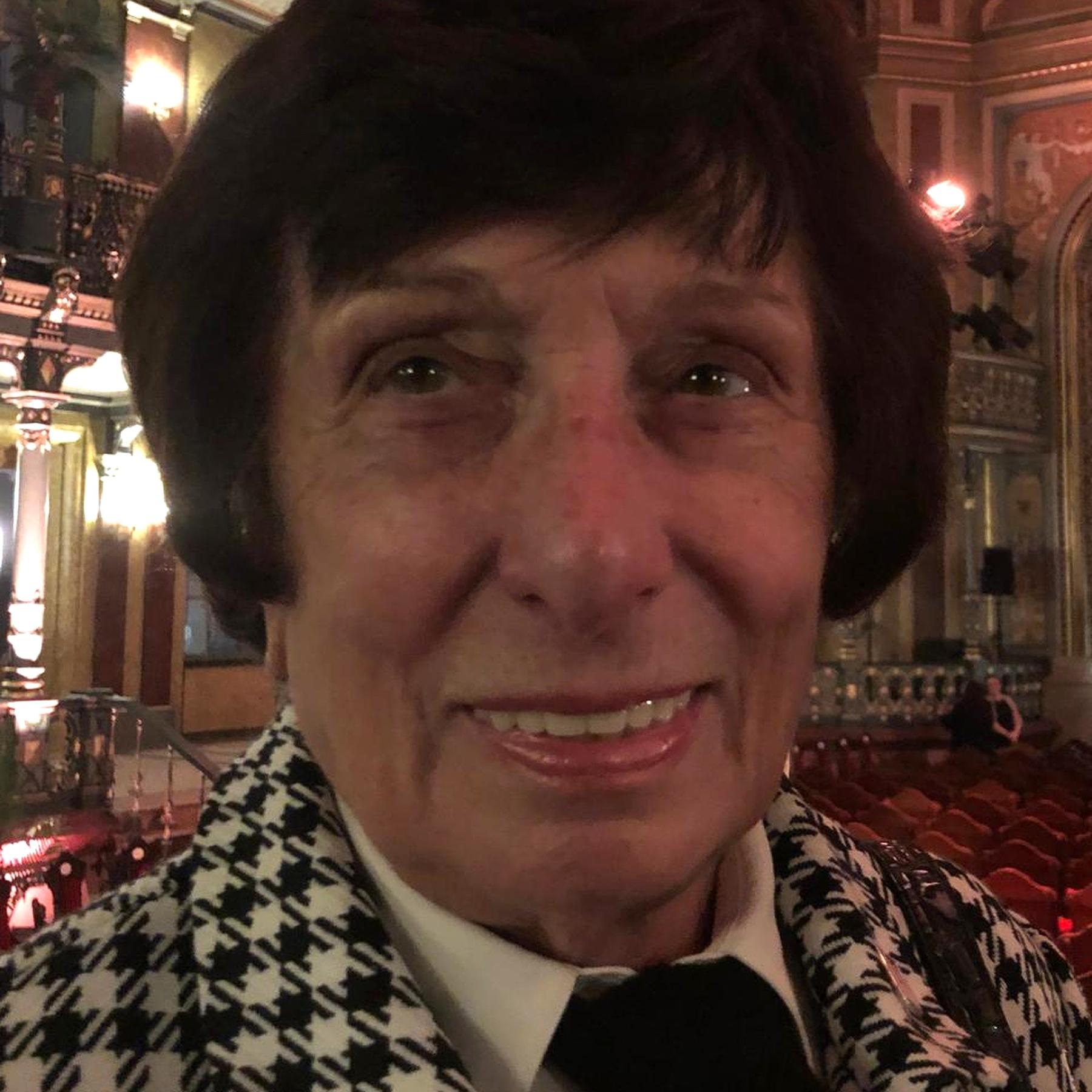 Anita Donderer, Zeitzeugin: "Mit sechs Jahren endete meine Kindheit" Anita Donderer, Zeitzeugin: "Mit sechs Jahren endete meine Kindheit"