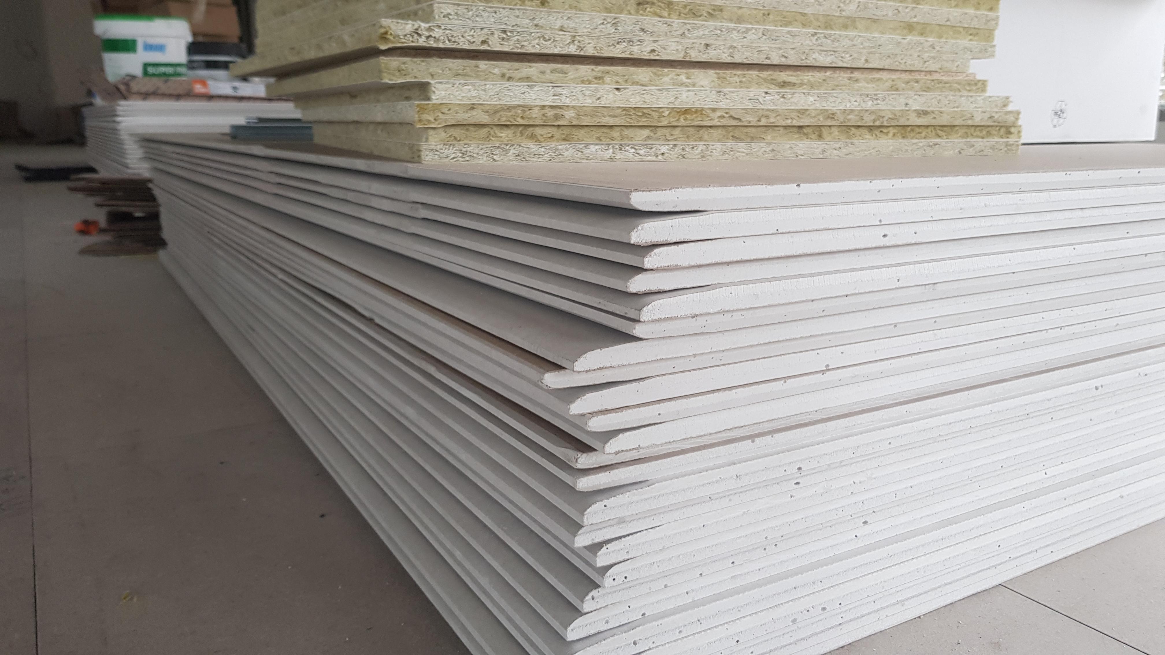 Brzda v budově: sádra se stává vzácnou – a drahou