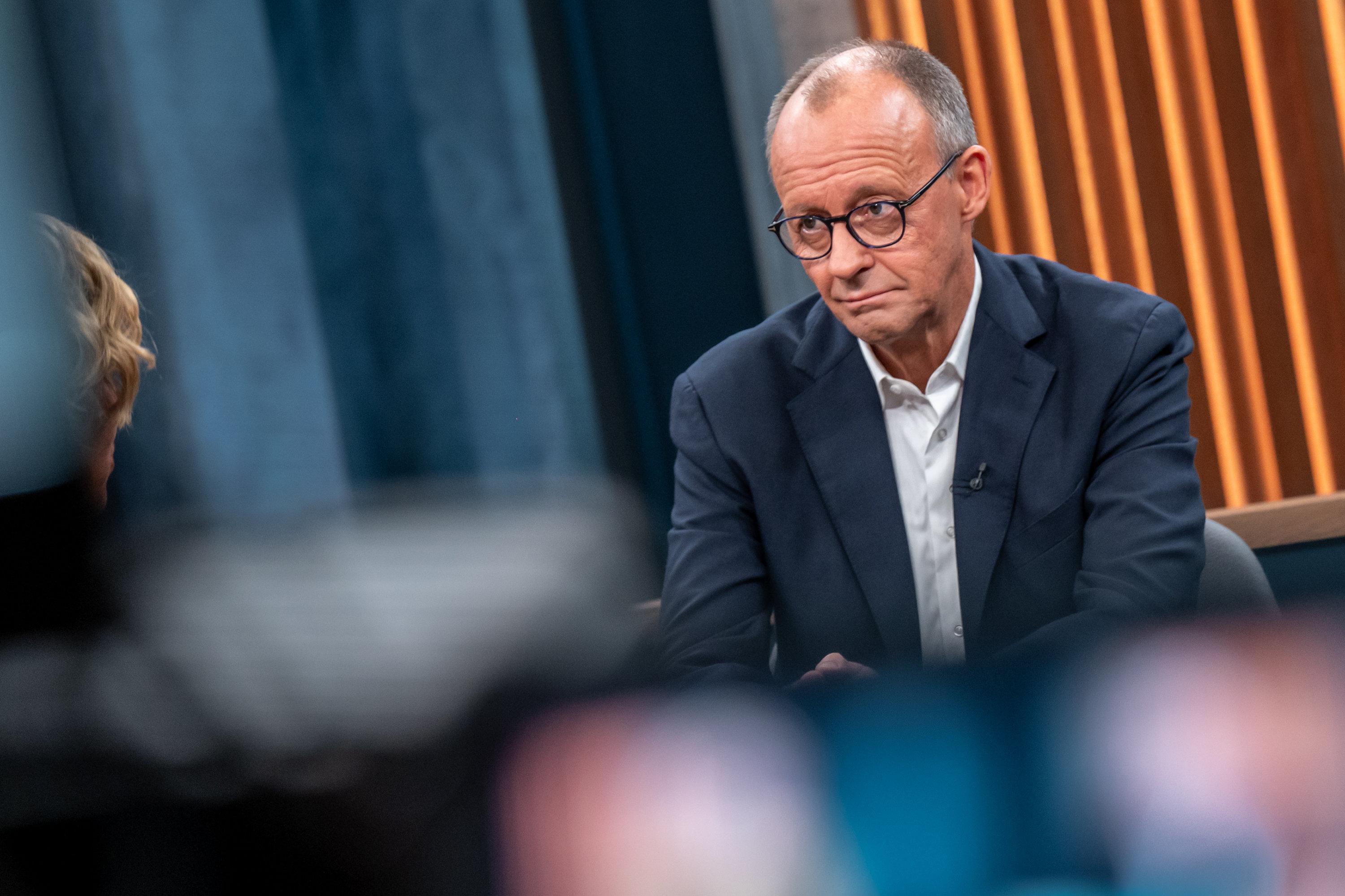 Bundeskanzler Friedrich Merz (CDU) spricht bei der ARD Polit-Talkshow "Caren Miosga".