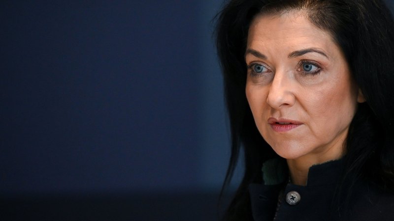 Bundeswirtschaftsministerin Katherina Reiche lehnt Forderungen nach staatlichen Steuernachlässen an Tankstellen sowie nach einem Tempolimit ab. | Bild: dpa-Bildfunk/Sven Hoppe Bundeswirtschaftsministerin Katherina Reiche lehnt Forderungen nach staatlichen Steuernachlässen an Tankstellen sowie nach einem Tempolimit ab.