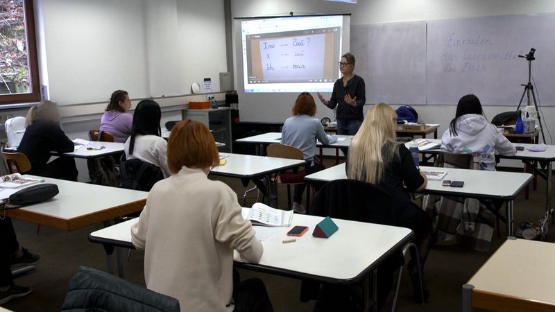 Eine Weiterbildung im Nürnberger Jobcenter für Bürgergeldempfänger. | Bild: BR Eine Weiterbildung im Nürnberger Jobcenter für Bürgergeldempfänger.