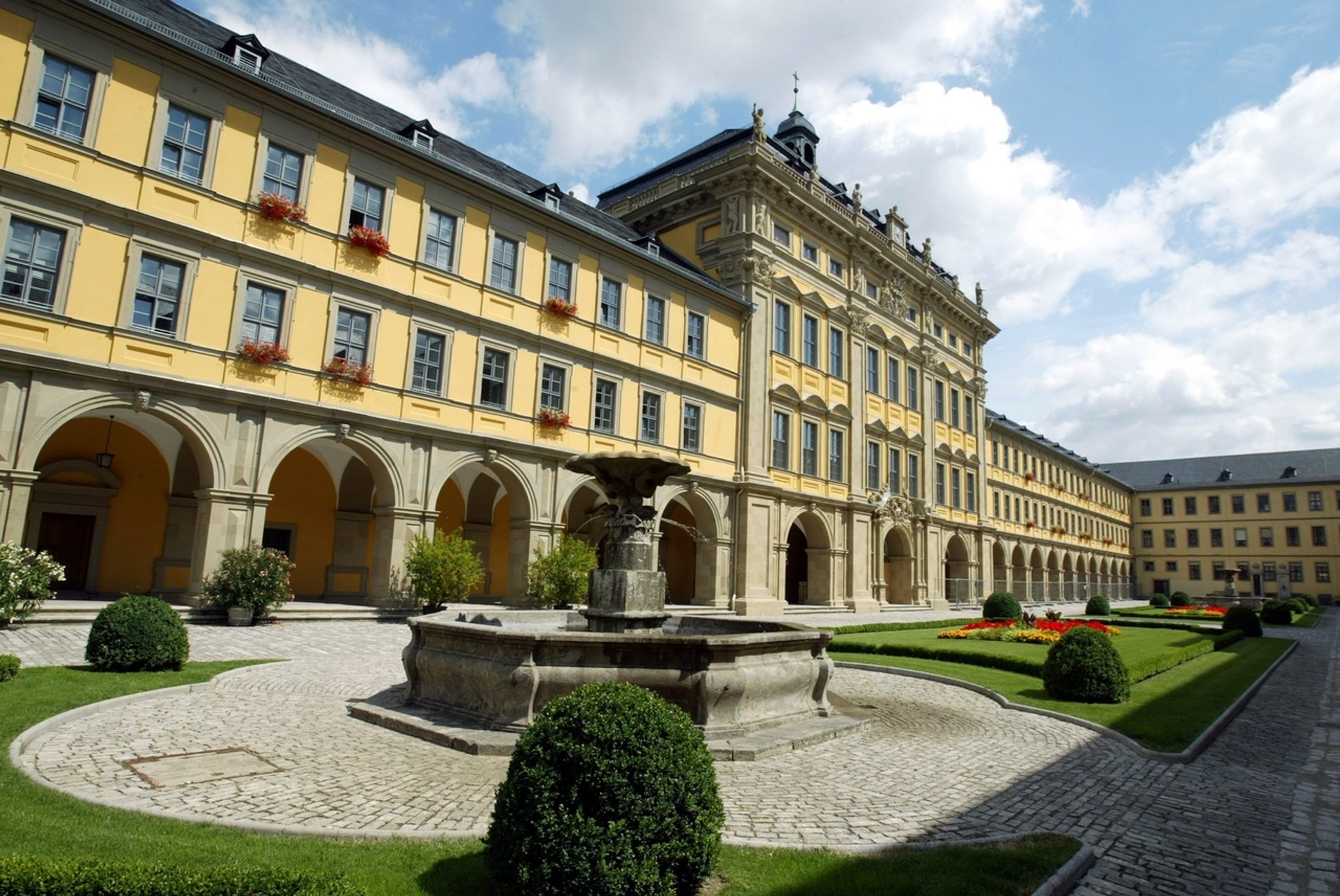 Würzburg: Gehaltsunterschiede nach Klinik-Fusion