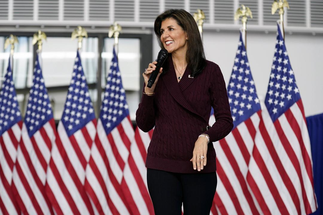 ARCHIV: 02.03.2024, USA, Raleigh: Nikki Haley, republikanische Präsidentschaftsbewerberin und ehemalige UN-Botschafterin, spricht auf einer republikanischen Wahlkampfveranstaltung in North Carolina.