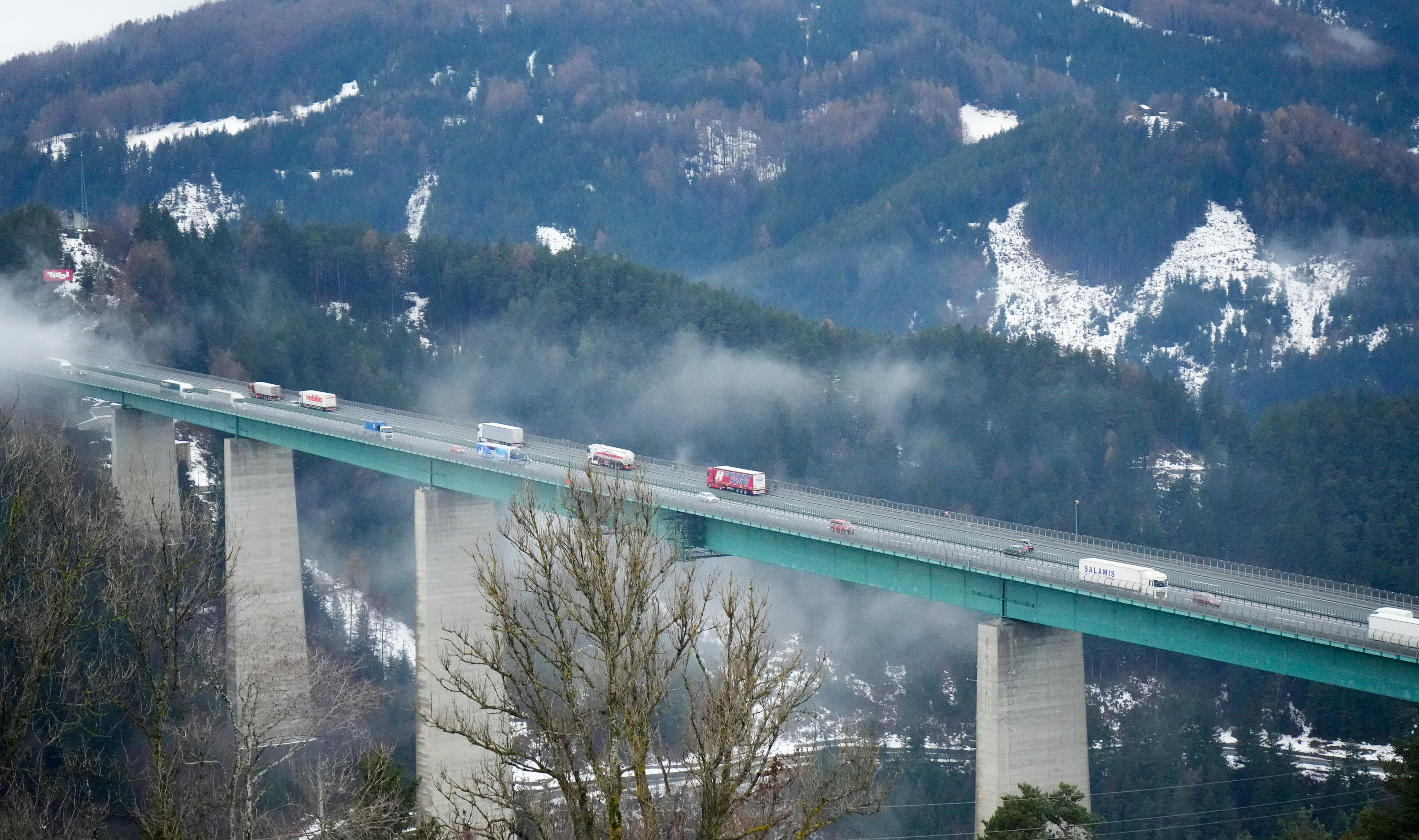 Symbolbild: Europabrücke