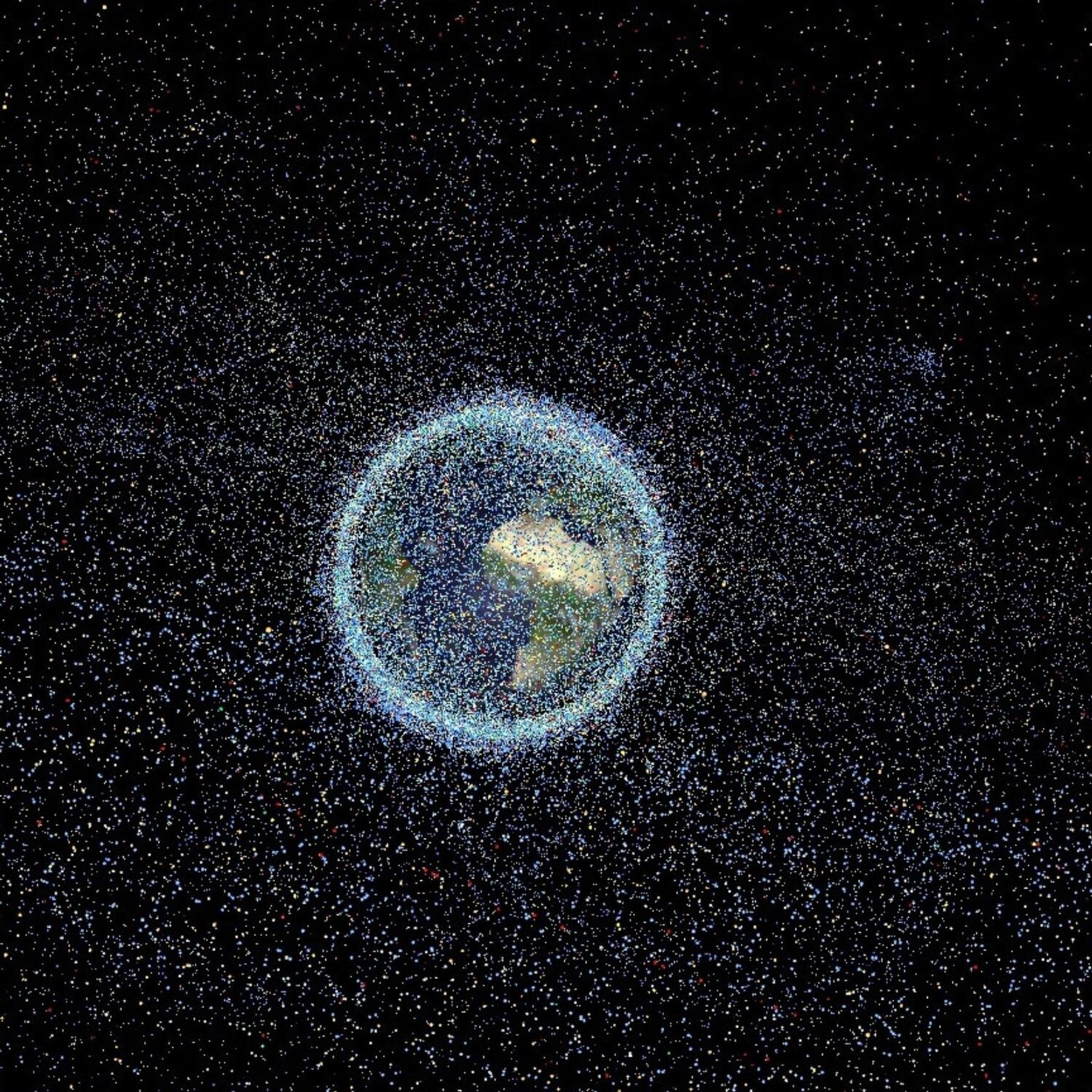 Starlink Satelliten abgesenkt - Wie gefährden Satelliten unsere Atmosphäre?