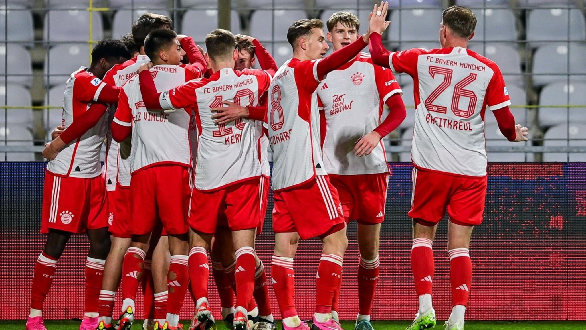 BR24Sport: FC Bayern II - 1. FC Schweinfurt · Re-Live | Regionalliga Bayern, 27. Spieltag, Saison 2023/24 - hier anschauen